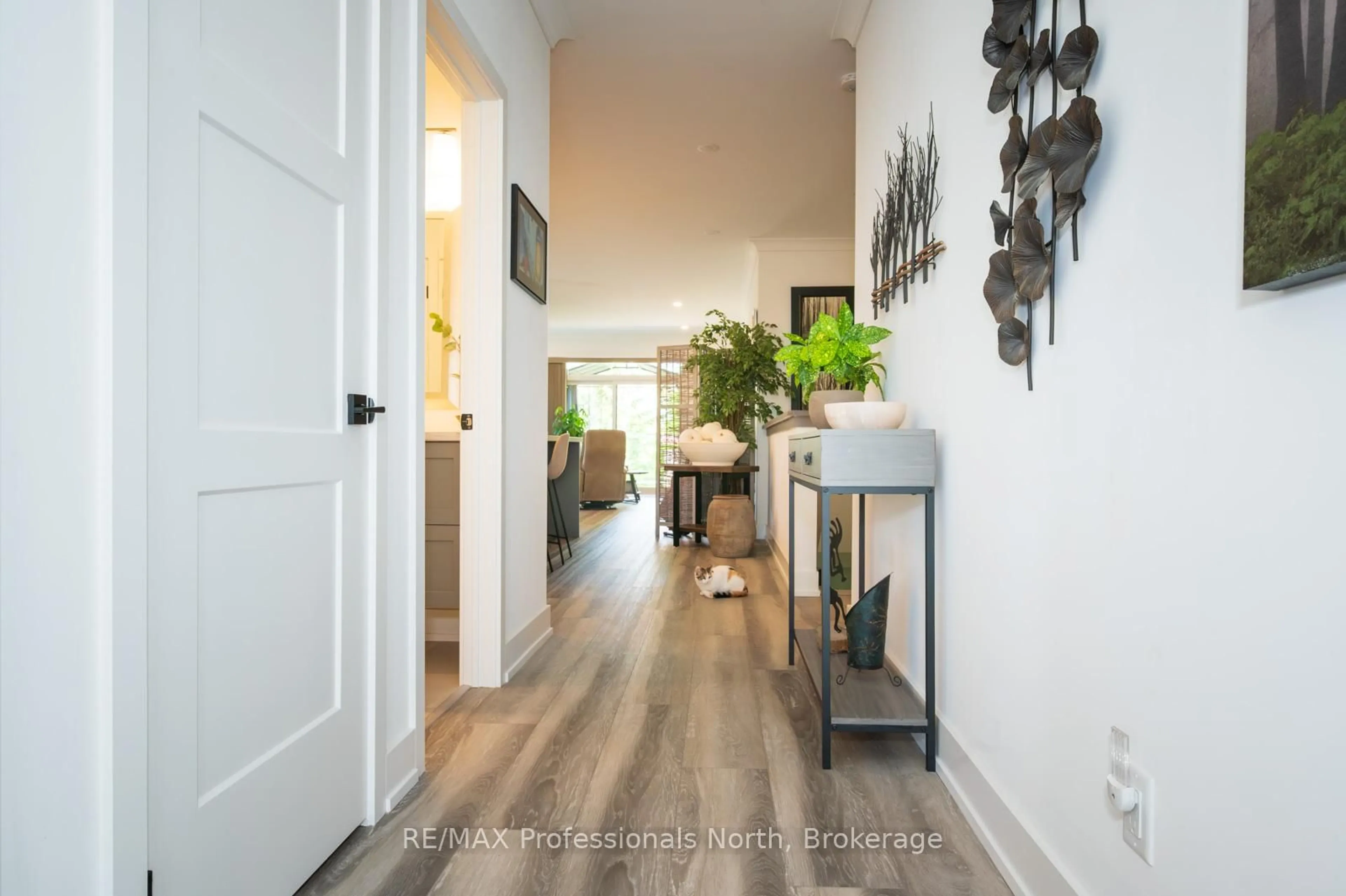 Indoor entryway for 37 Jack St, Huntsville Ontario P1H 0G4