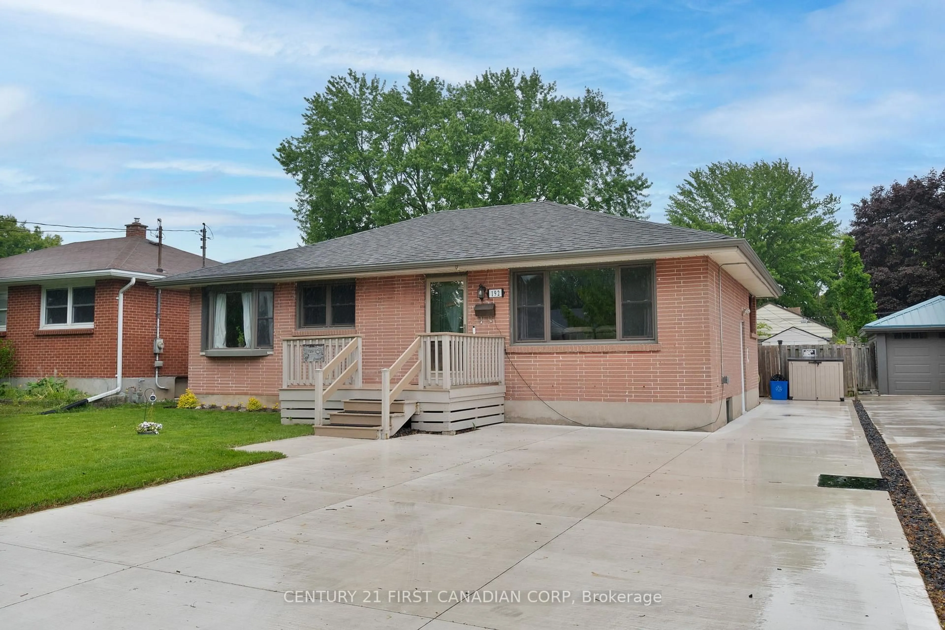 Unknown for 192 Atkinson Blvd, London East Ontario N5W 4Z6