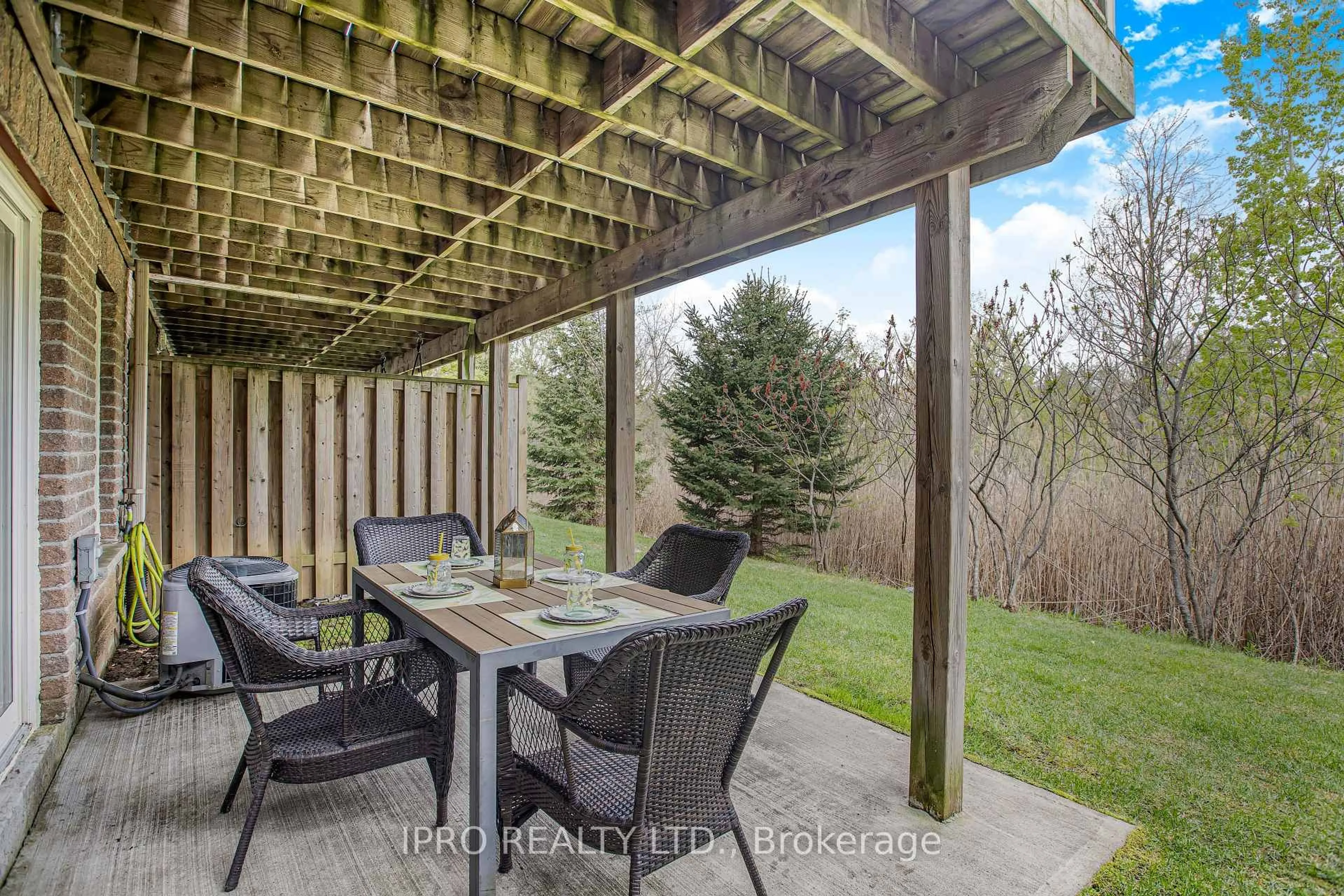 Patio, water/lake/river/ocean view for 105 Pinnacle Dr #Unit 62, Kitchener Ontario N2P 1B8