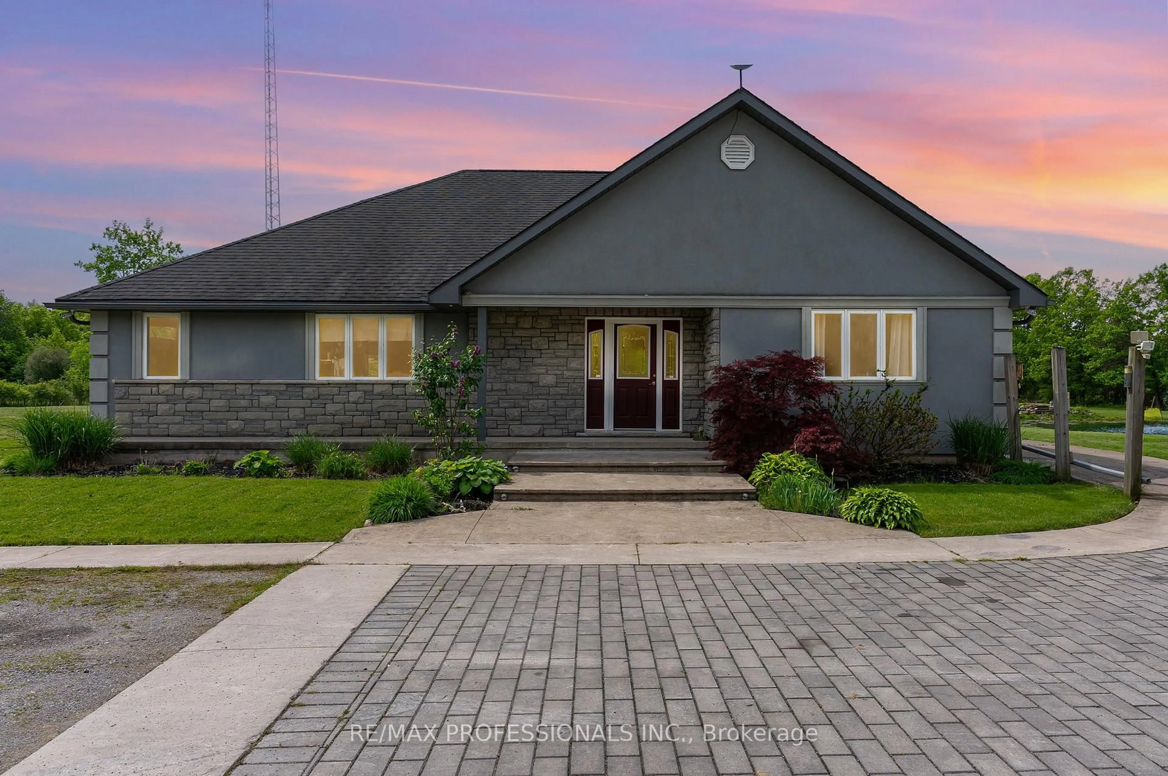 Home with brick exterior material, street for 1961 Townline Rd, Fort Erie Ontario L0S 1S0