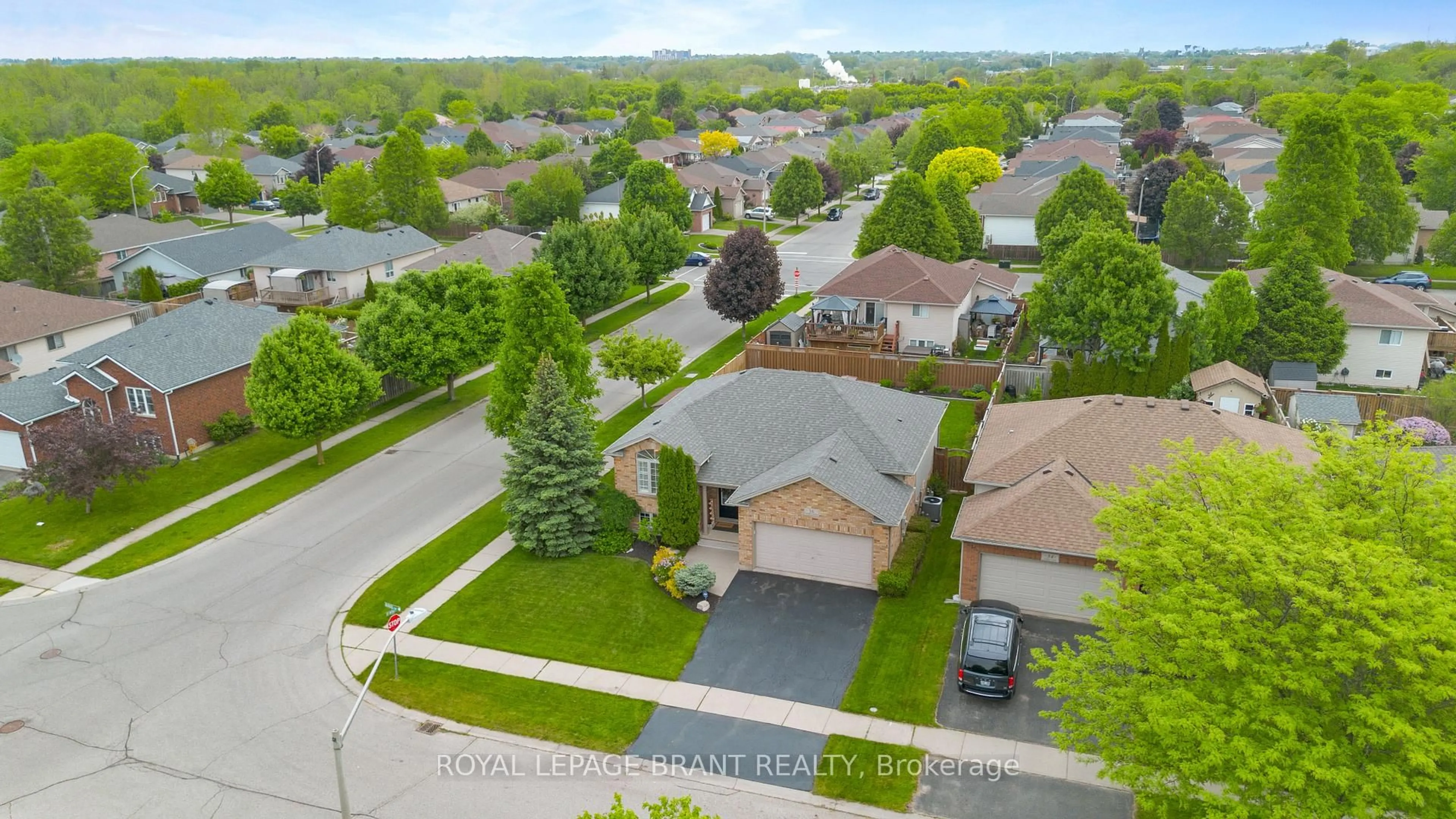 A pic from outside/outdoor area/front of a property/back of a property/a pic from drone, street for 36 Sudds Lane, Brantford Ontario N3T 6M6