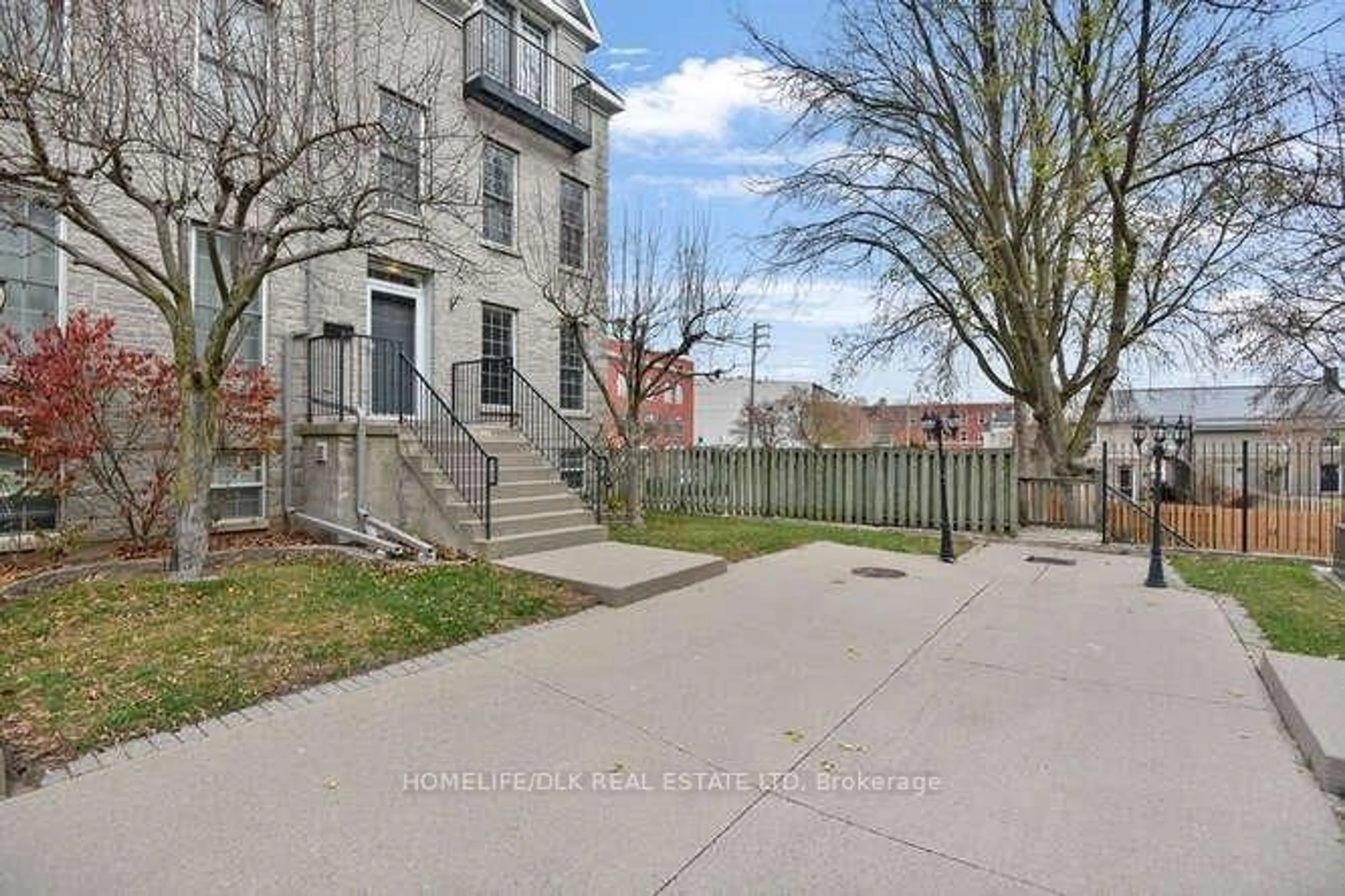 Patio, street for 5 Sherman Lane, Brockville Ontario K6V 7M1