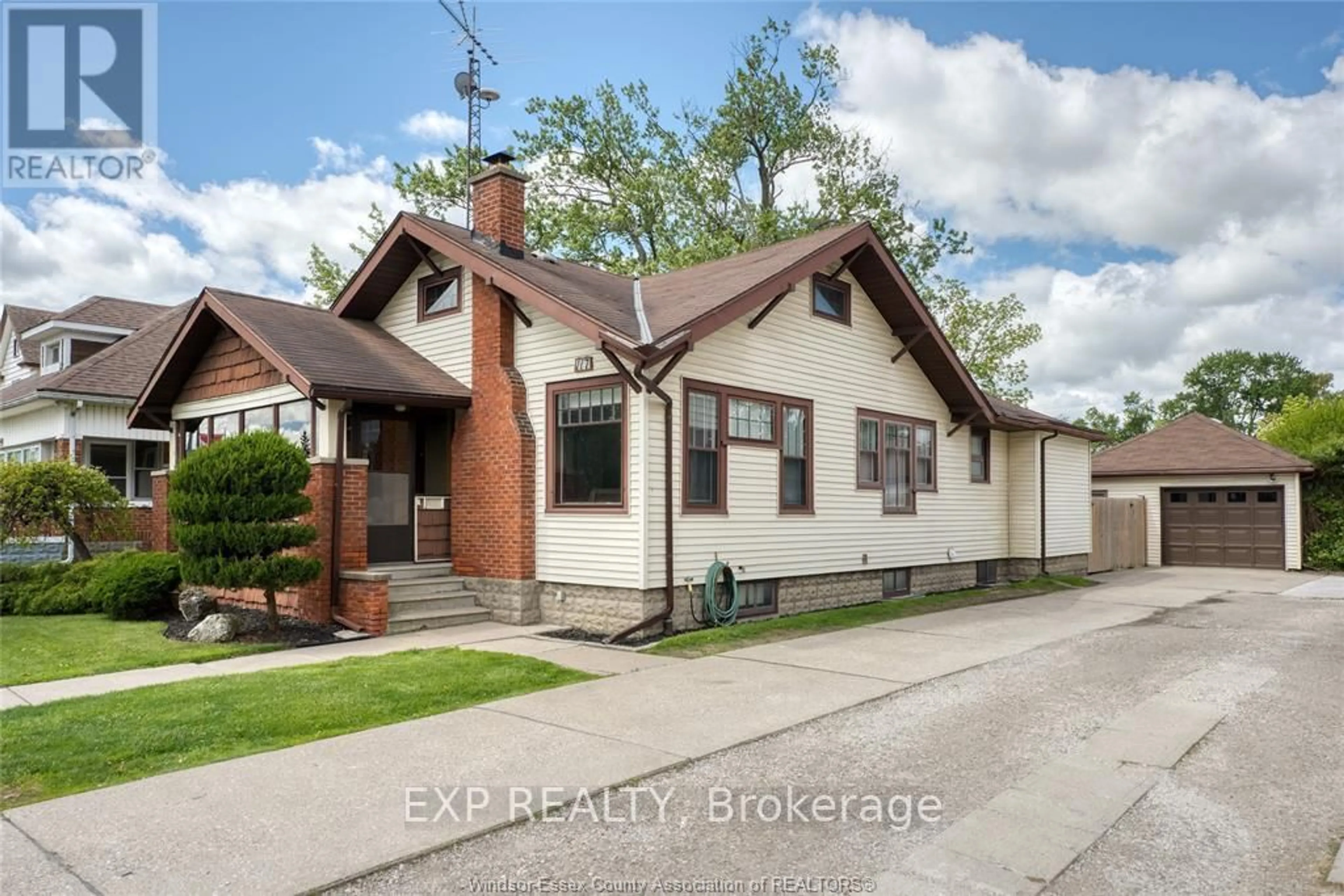 Home with brick exterior material, street for 117 Erie St, Leamington Ontario N8H 3B5