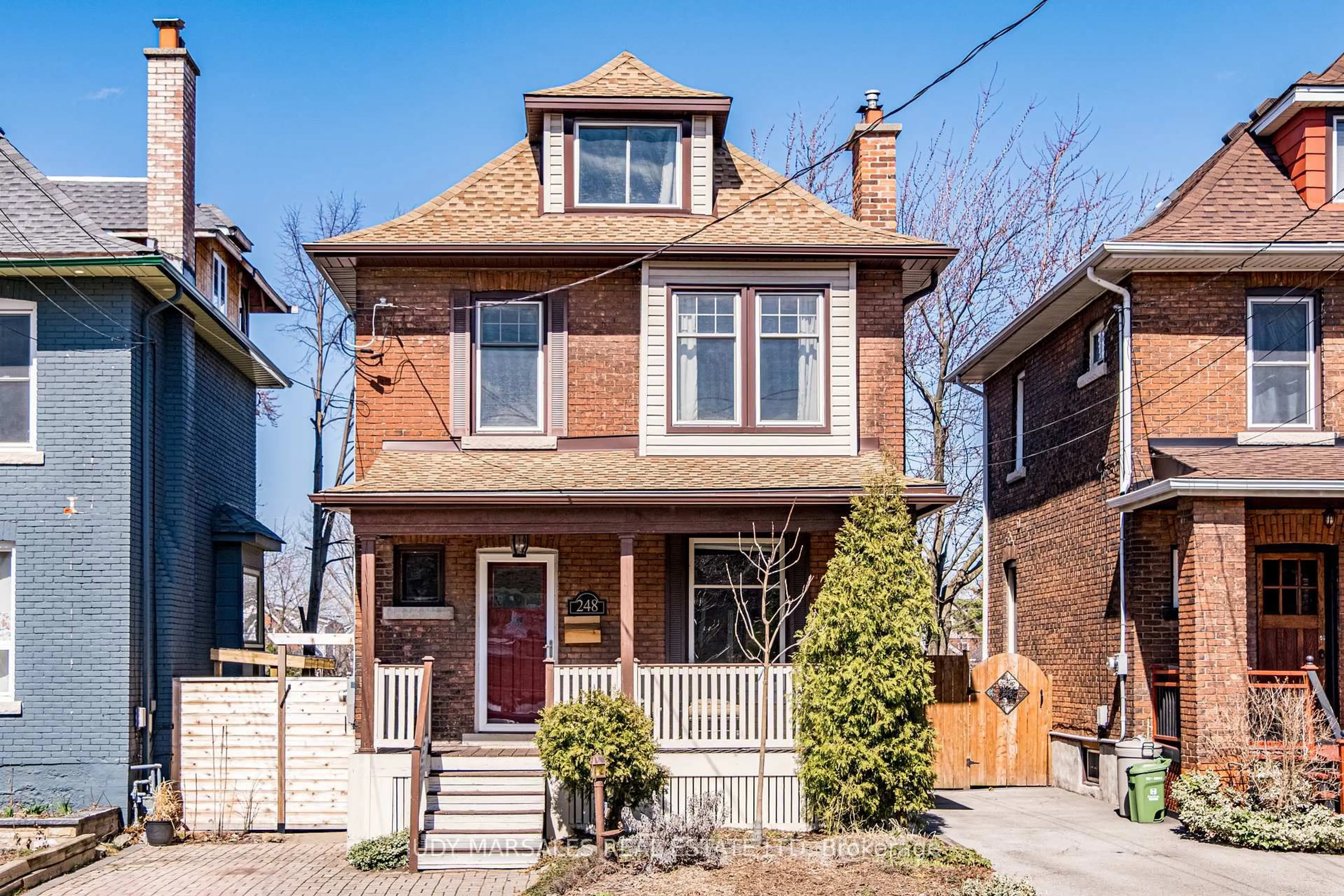 Home with brick exterior material, street for 248 Homewood Ave, Hamilton Ontario L8P 2M8