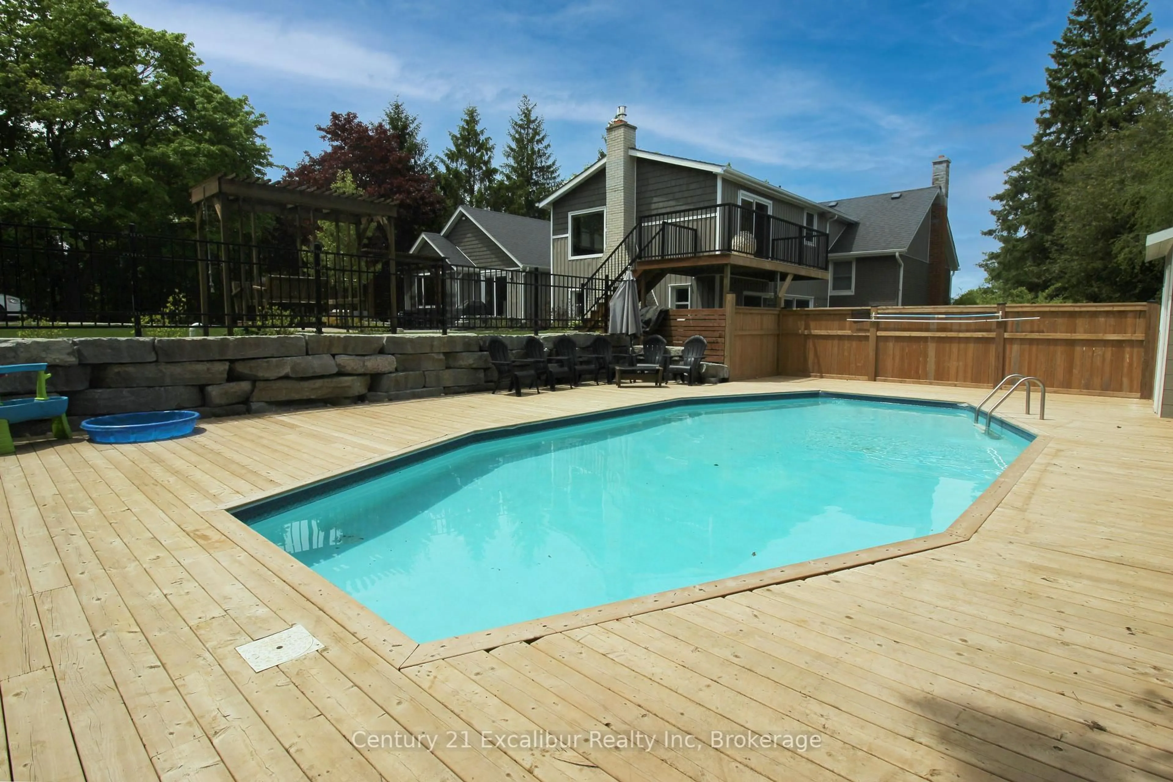 Pool for 8043 Eramosa Garafraxa TL, Centre Wellington Ontario N1M 2W5