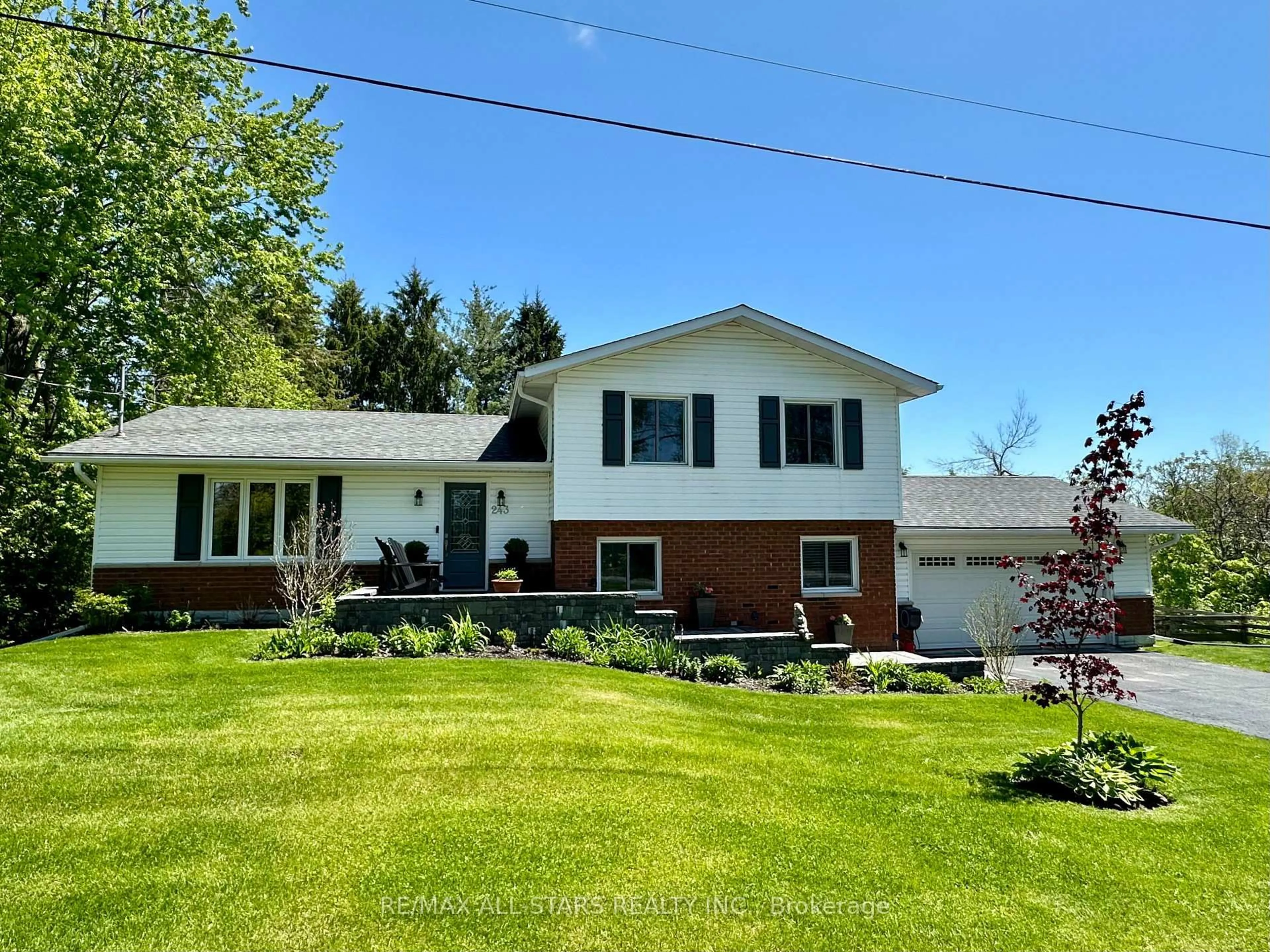 Unknown for 243 West St, Kawartha Lakes Ontario K0M 1A0