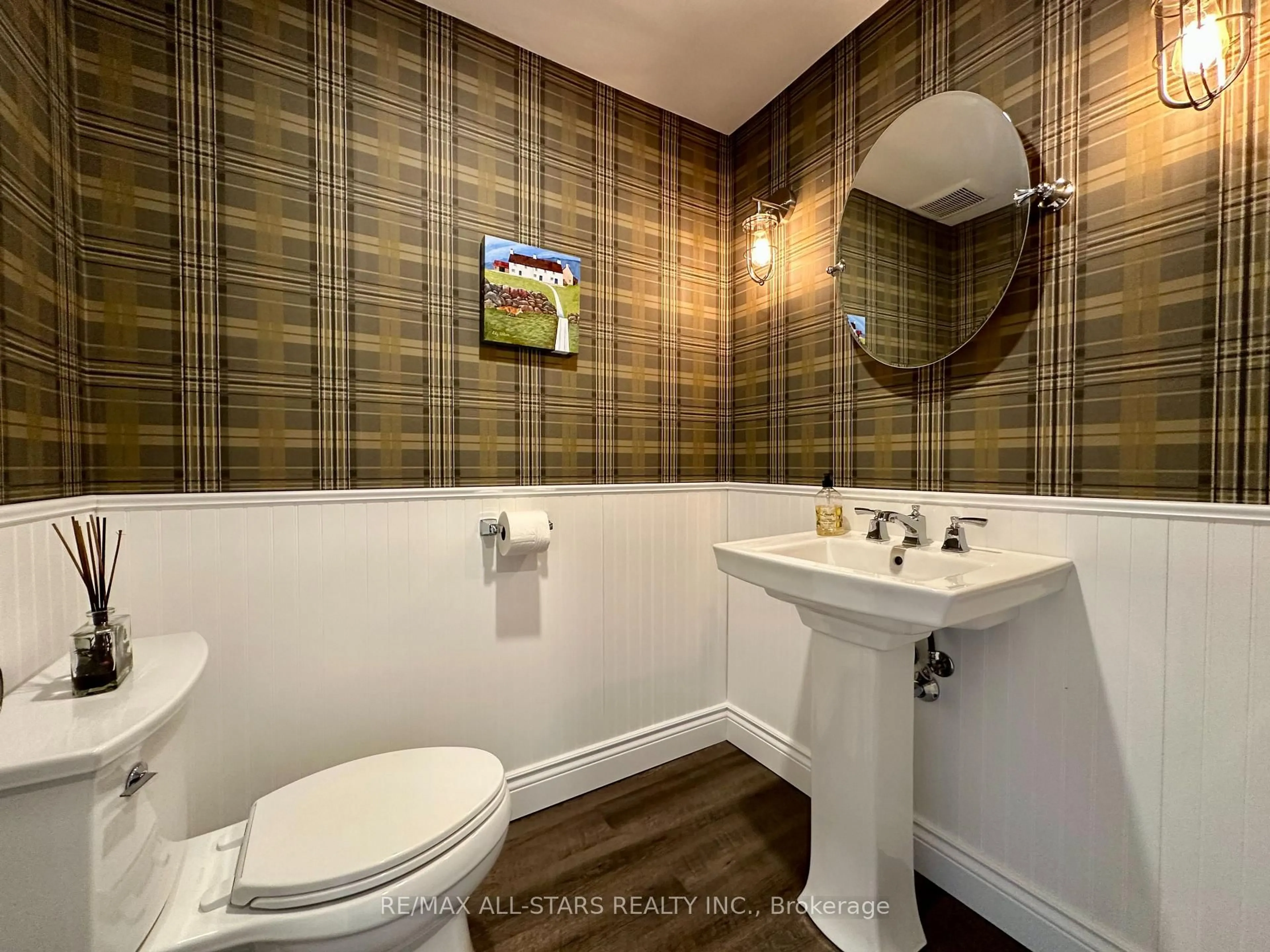 Contemporary bathroom, ceramic/tile floor for 243 West St, Kawartha Lakes Ontario K0M 1A0