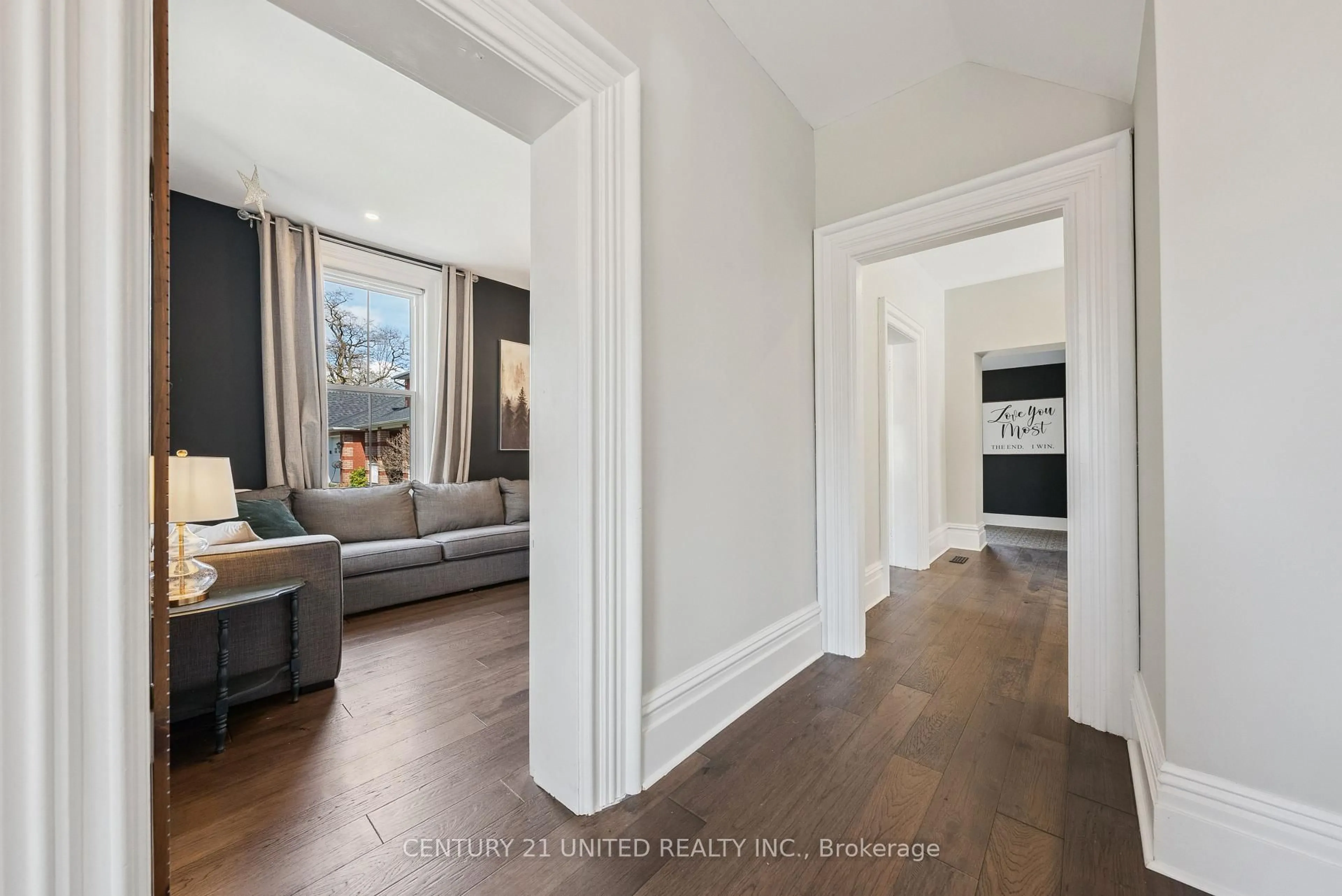 Indoor entryway for 13 Anne St, Cavan Monaghan Ontario K9J 4S3