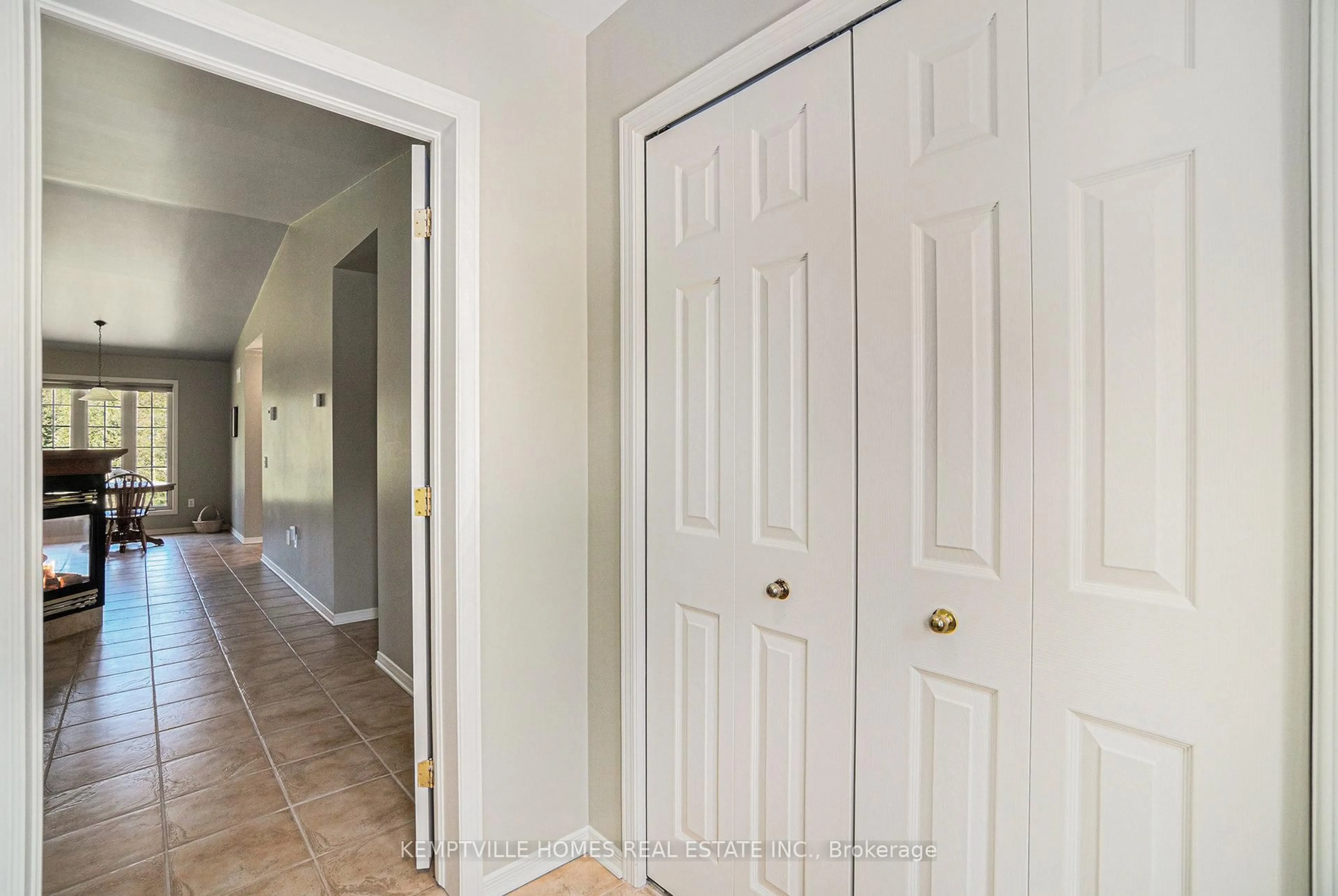 Indoor entryway for 1199 COUNTY 18 Rd, North Grenville Ontario K0G 1S0
