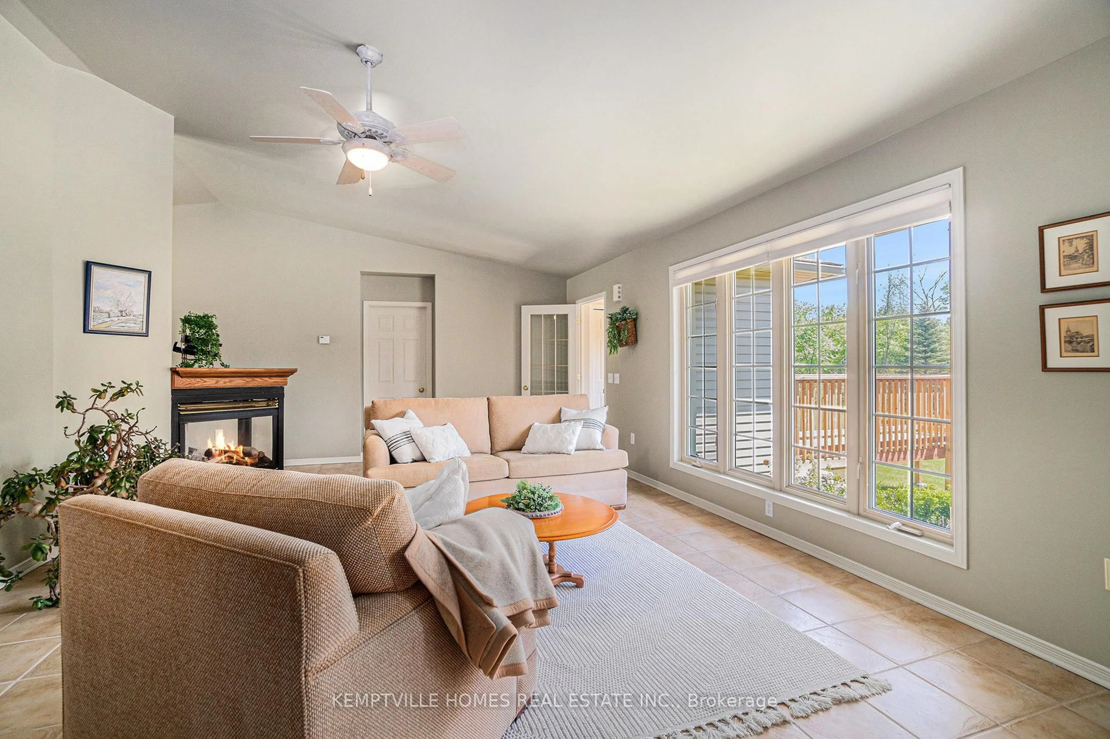 Living room with furniture, unknown for 1199 COUNTY 18 Rd, North Grenville Ontario K0G 1S0