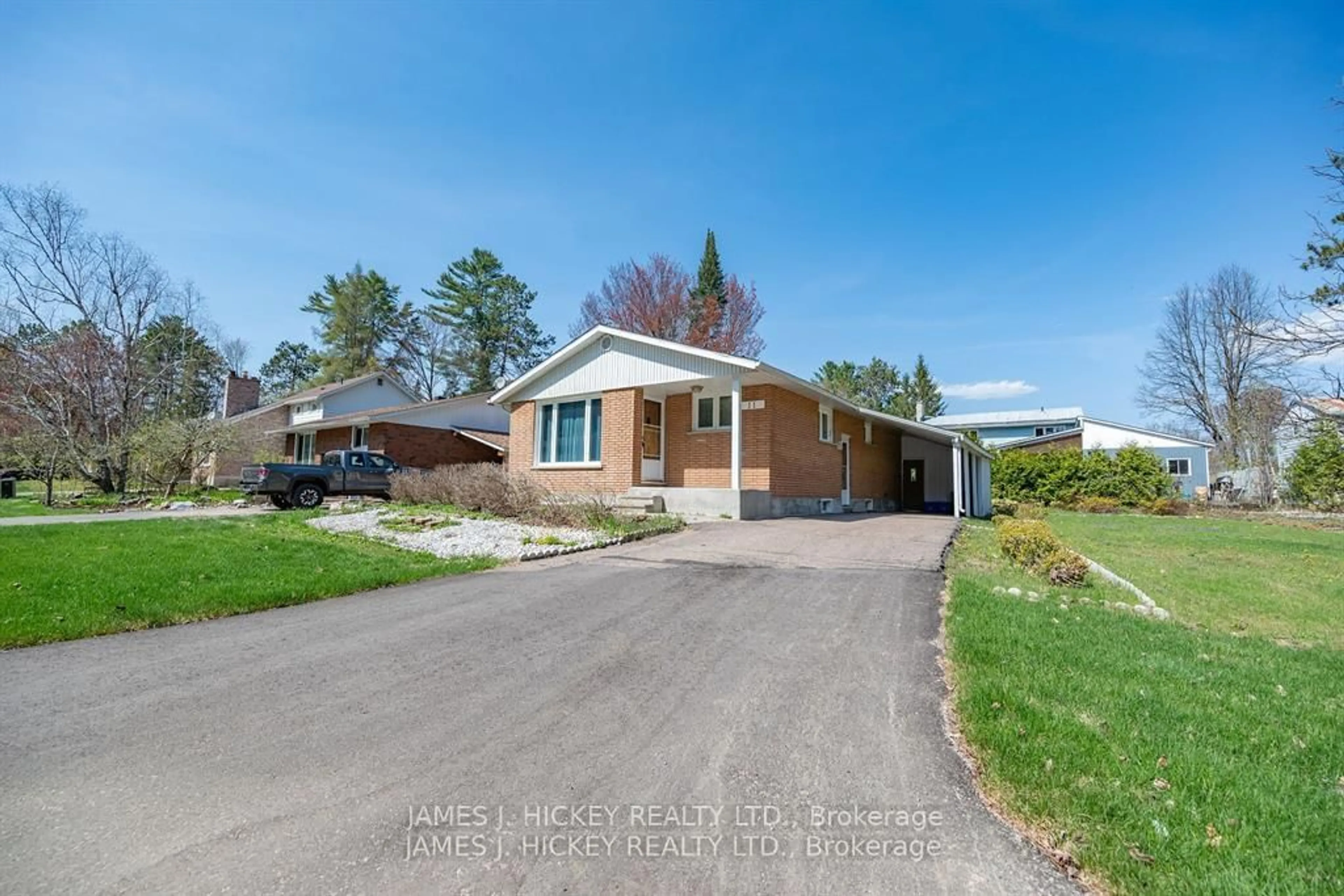 Unknown for 11 Hammond Crt, Deep River Ontario K0J 1P0