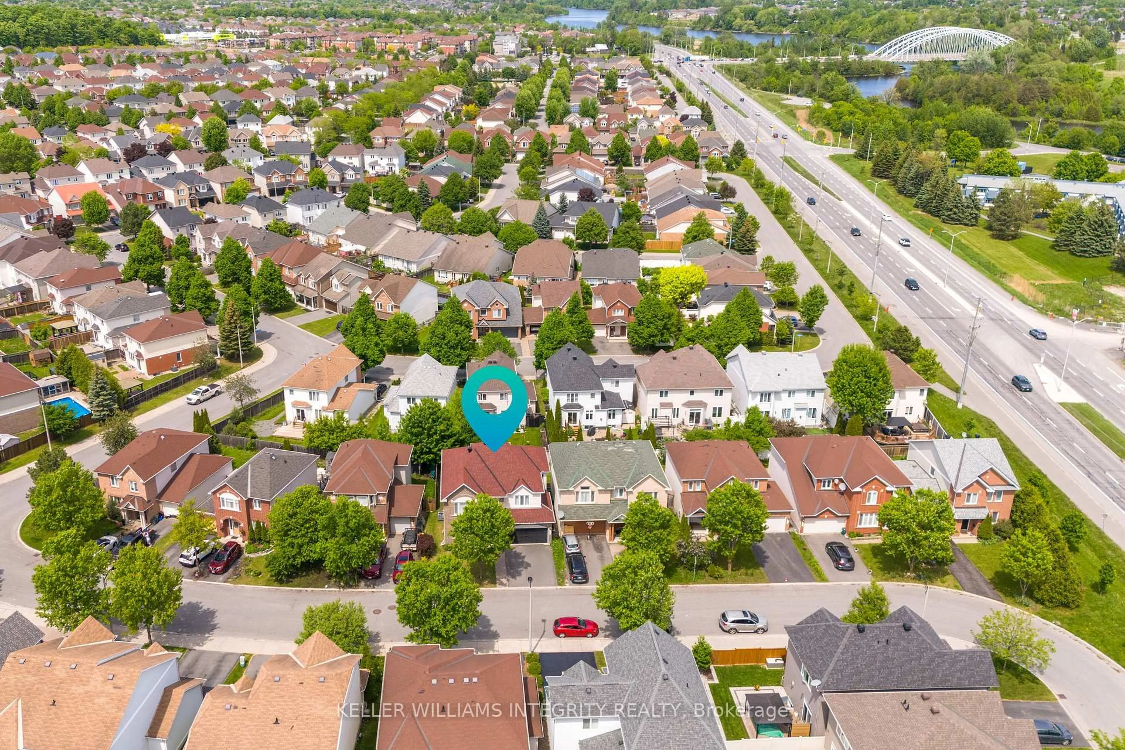 A pic from outside/outdoor area/front of a property/back of a property/a pic from drone, street for 119 Willow Creek Circ, Ottawa Ontario K2G 7A8
