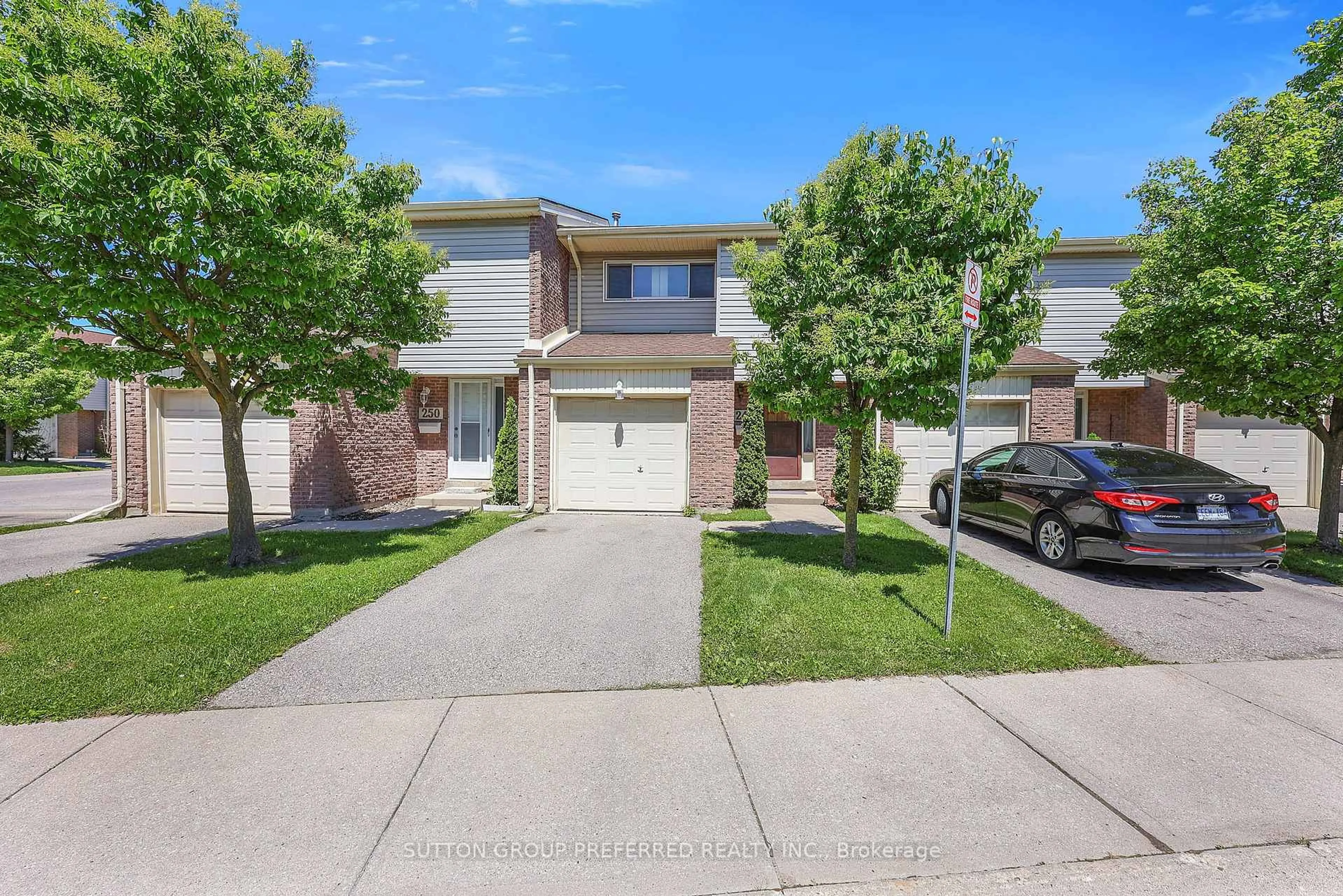 A pic from outside/outdoor area/front of a property/back of a property/a pic from drone, street for 700 Osgoode Dr #248, London South Ontario N6E 2H1