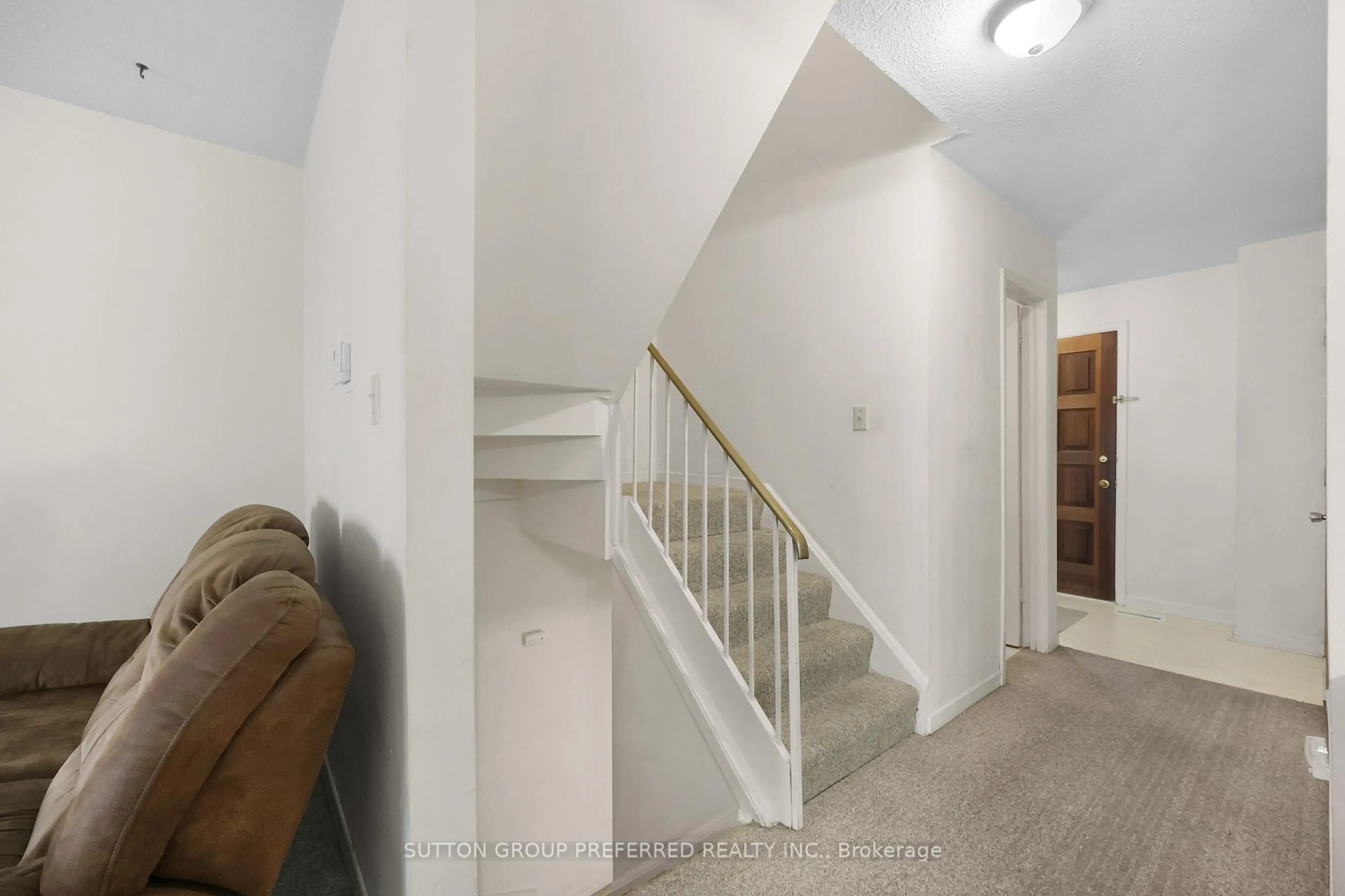 Stairs for 700 Osgoode Dr #248, London South Ontario N6E 2H1