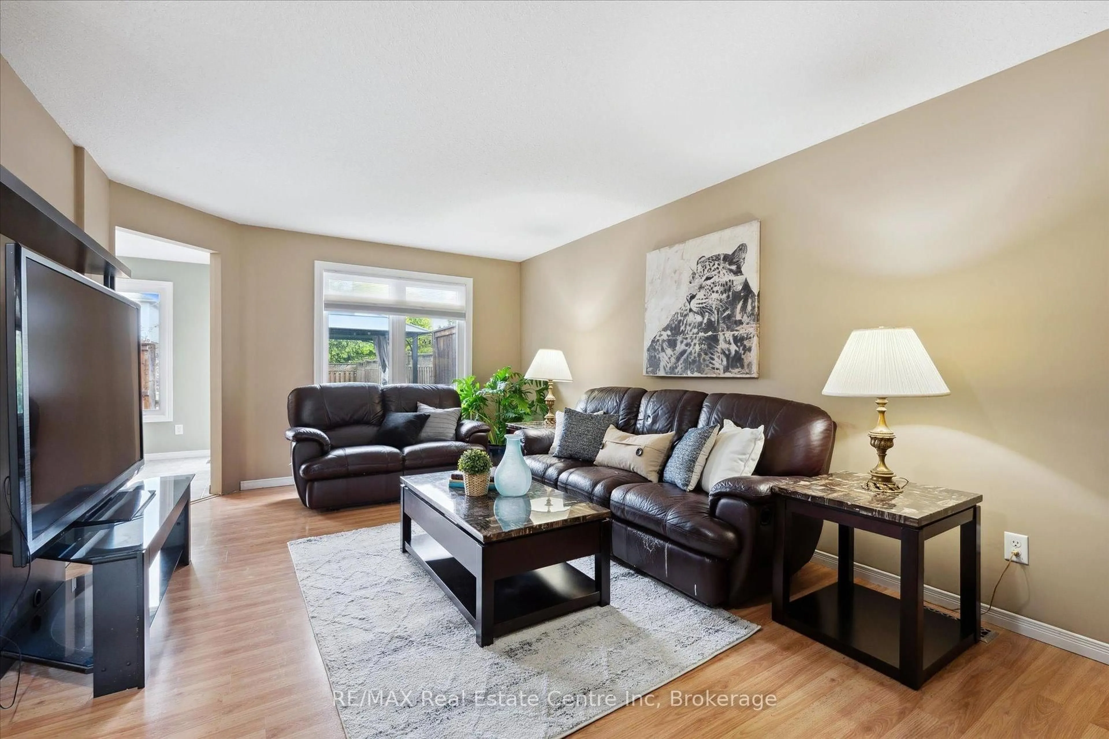 Living room with furniture, unknown for 16 BAILEY Ave, Guelph Ontario N1H 8N3