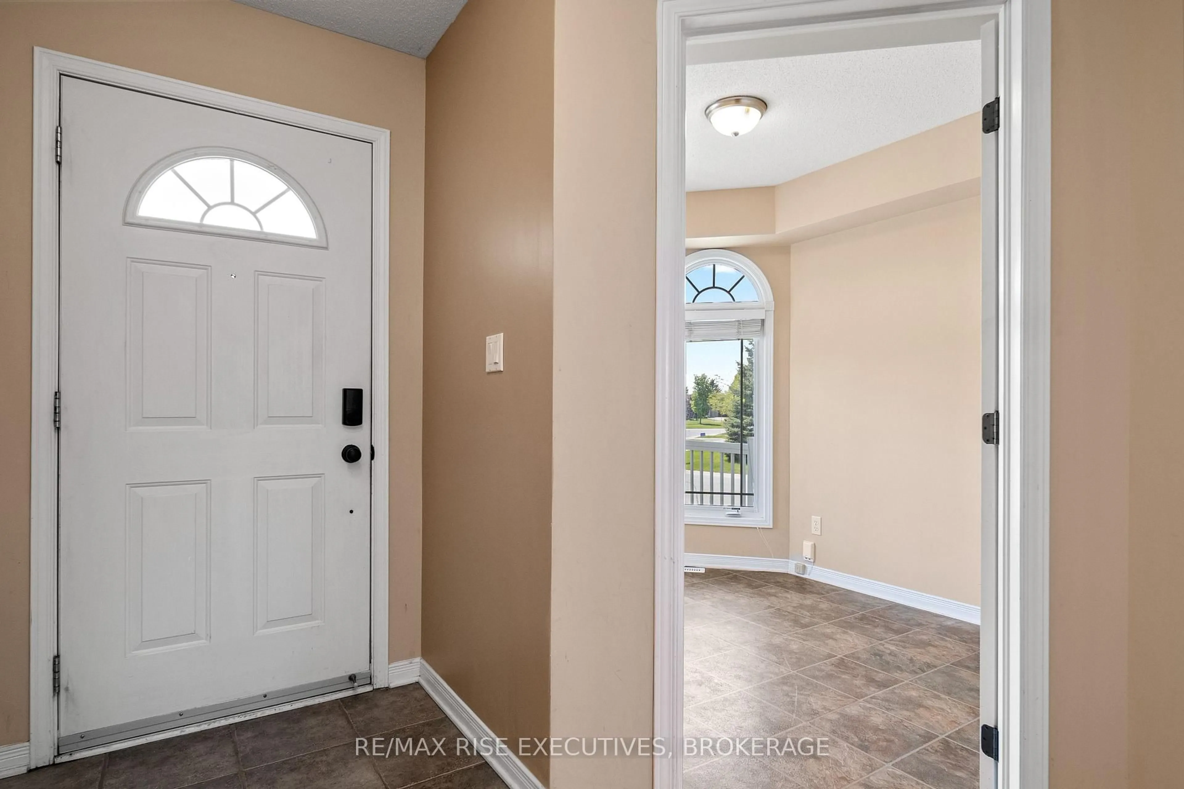 Indoor entryway for 297 Rose Abbey Dr, Kingston Ontario K7K 0A3