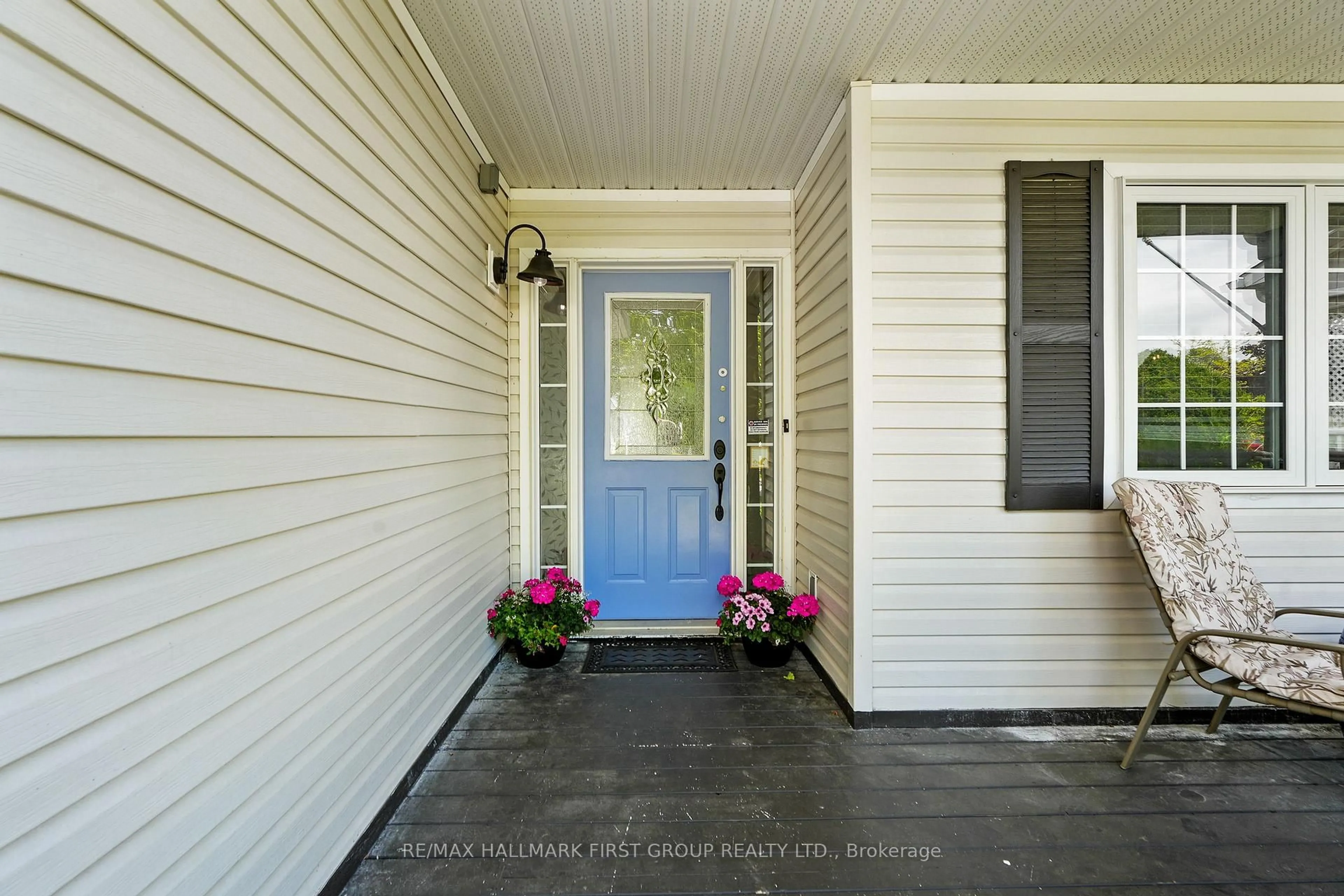 Indoor entryway for 76 Jarvis Dr, Port Hope Ontario L1A 4K5