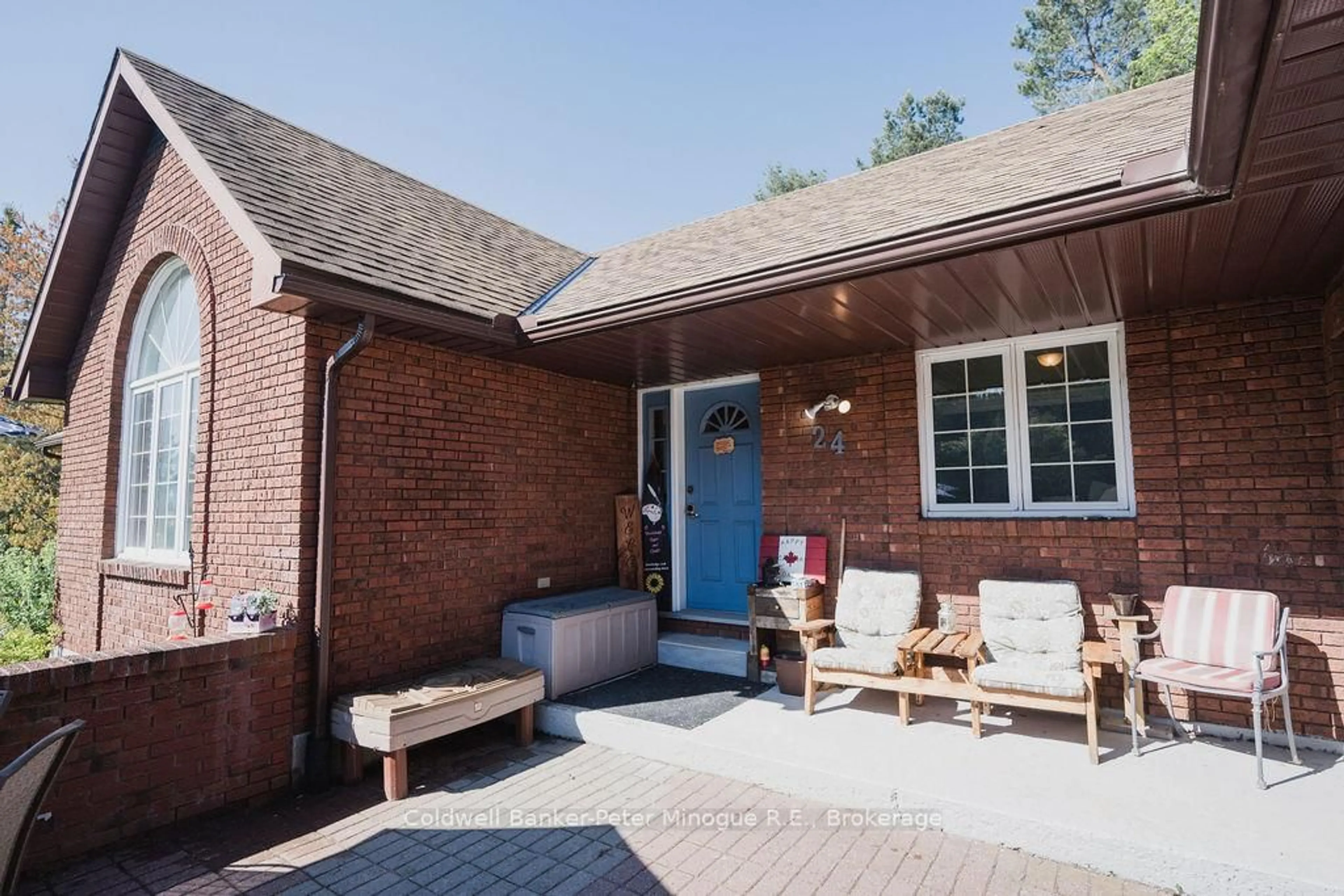 Home with brick exterior material, street for 24 MURRAY St, Sundridge Ontario P0A 1Z0