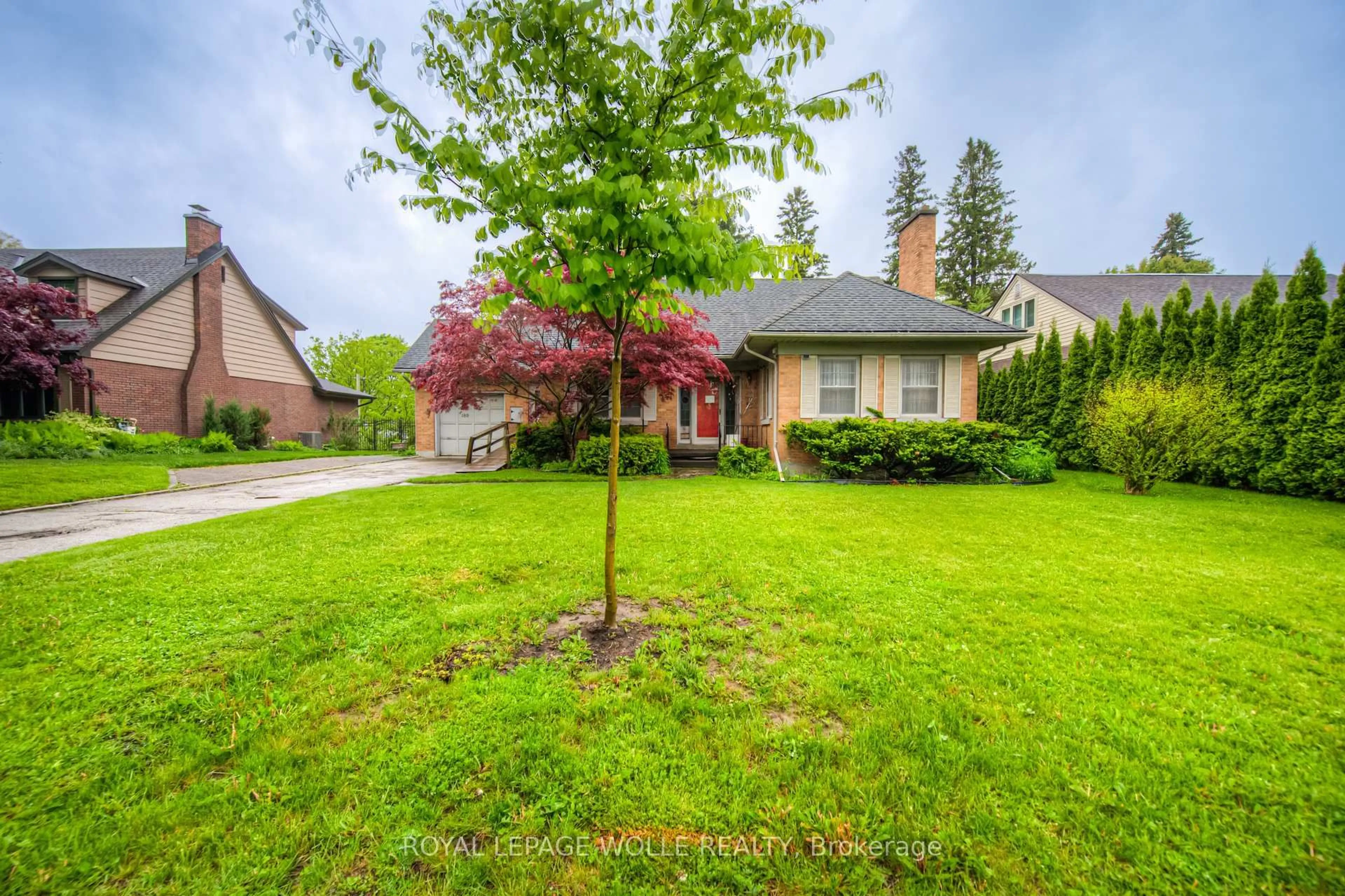 Unknown for 189 John St, Waterloo Ontario N2L 1C6