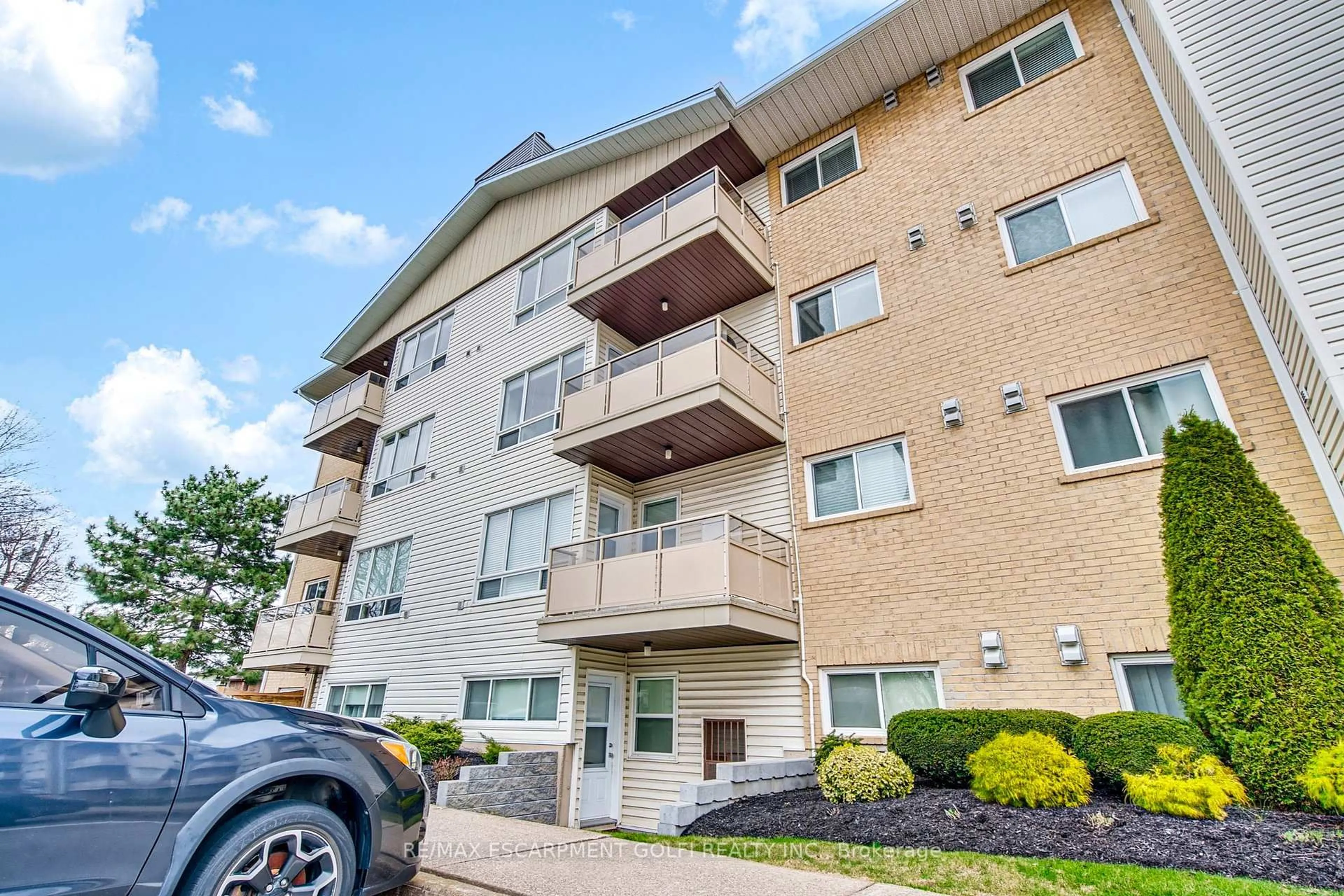 Patio, unknown for 78 Roehampton Ave #317, St. Catharines Ontario L2M 7W9
