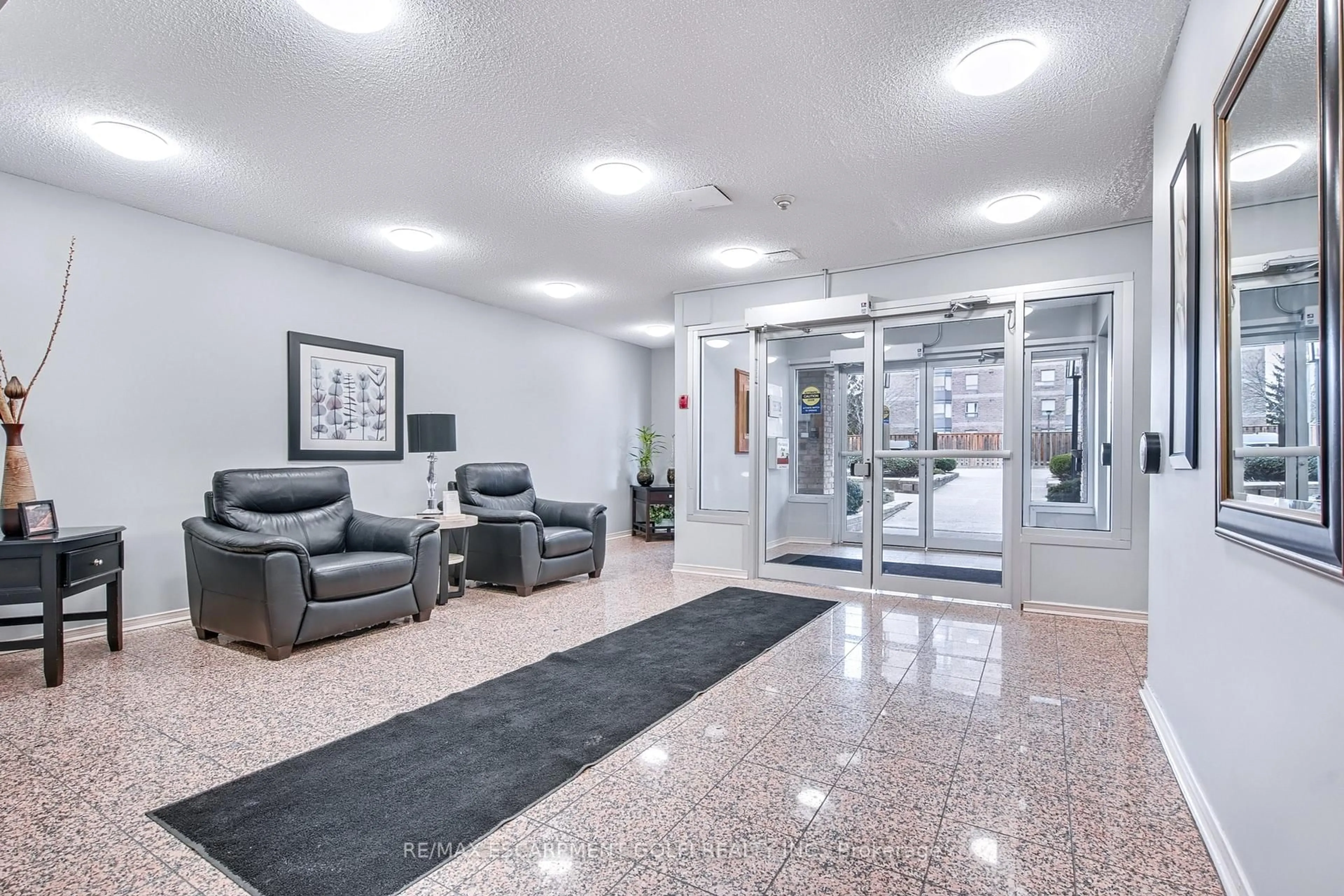 Lobby for 78 Roehampton Ave #317, St. Catharines Ontario L2M 7W9