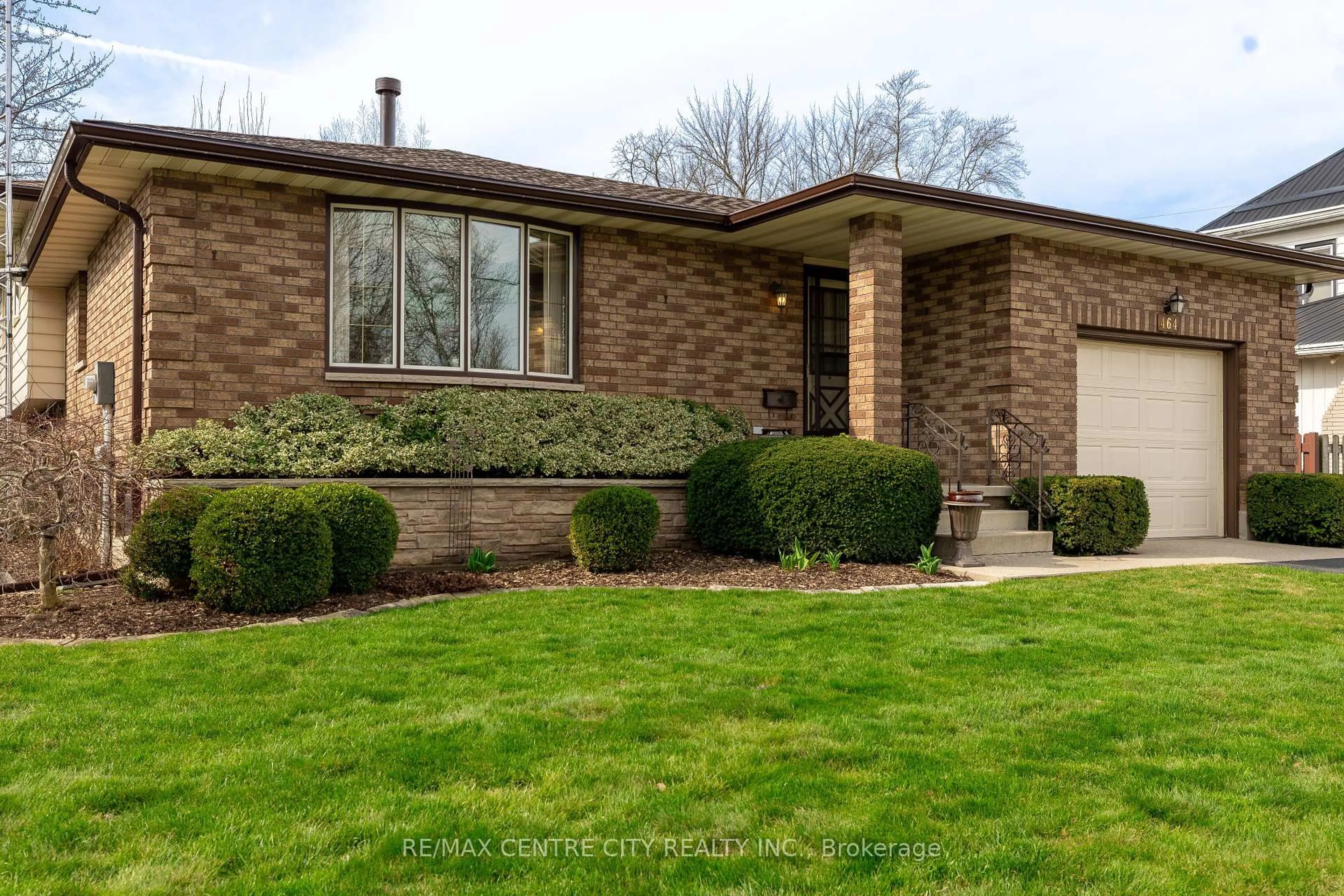 Home with brick exterior material, street for 464 Huron St, Warwick Ontario N0M 2S0