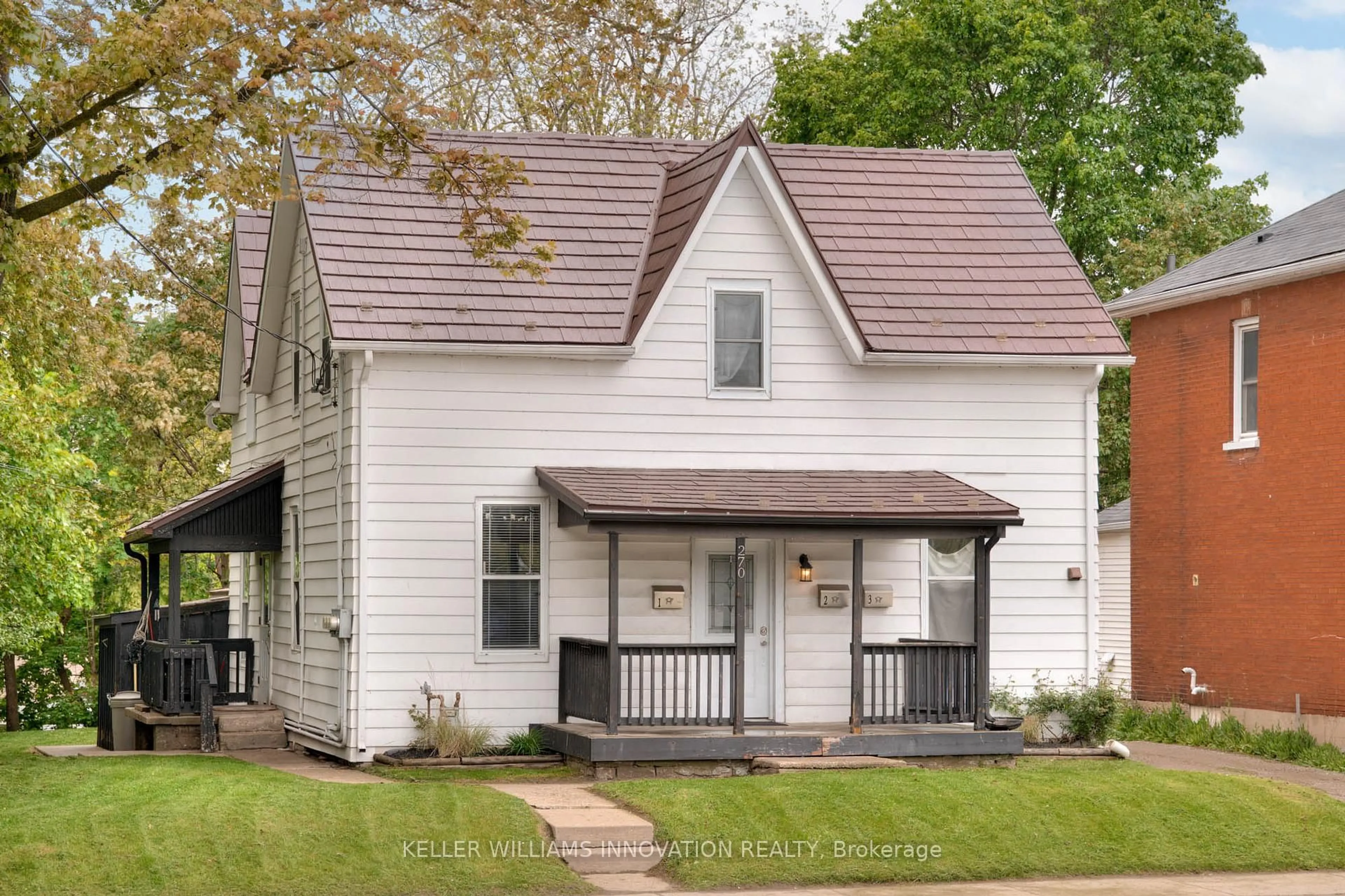 Home with vinyl exterior material, street for 270 Water St, Cambridge Ontario N1R 3C3