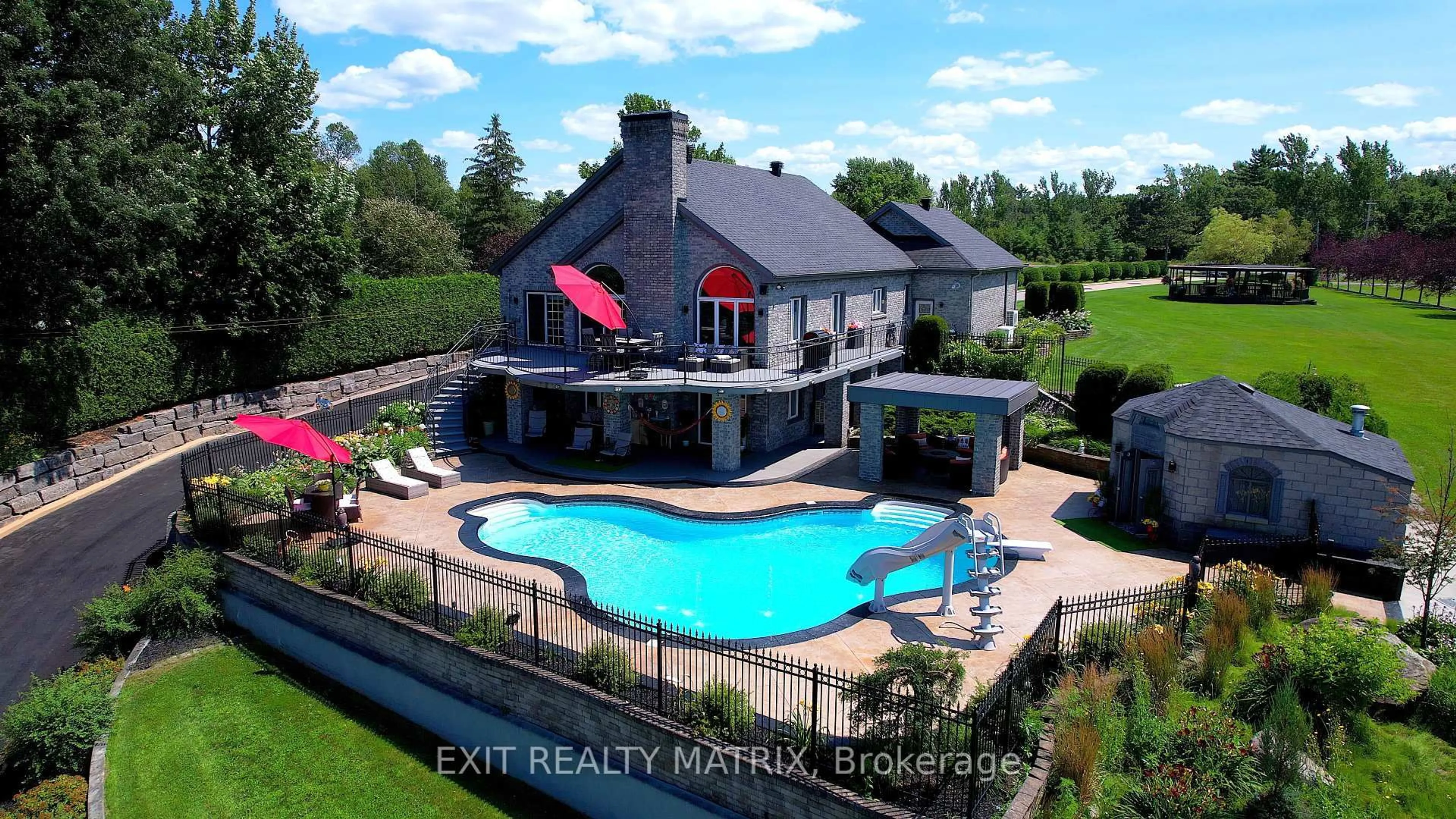 A pic from outside/outdoor area/front of a property/back of a property/a pic from drone, water/lake/river/ocean view for 3835 Old Highway 17 N/A, Clarence-Rockland Ontario K4K 1W2
