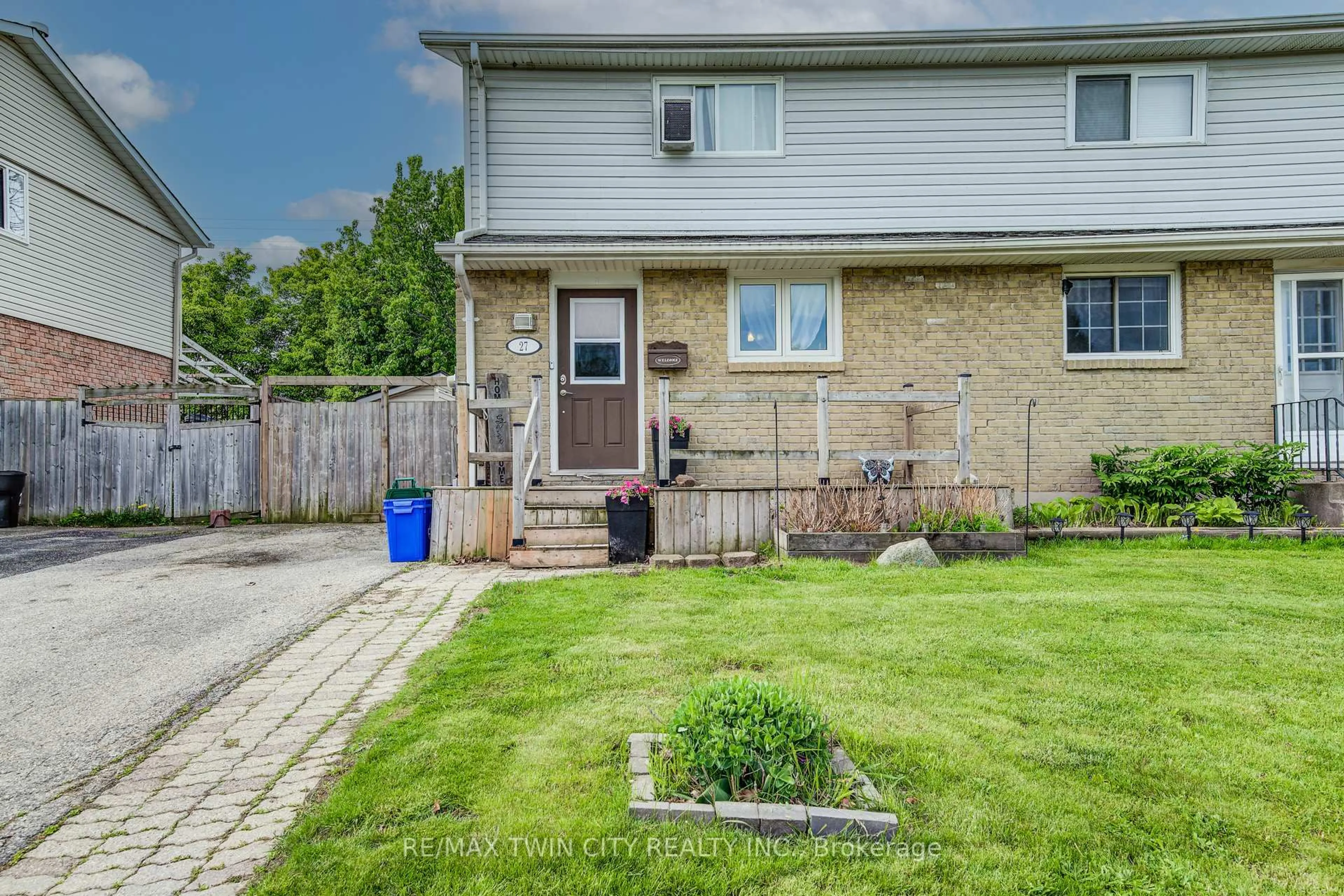 Unknown for 27 Meadow Woods Cres, Kitchener Ontario N2N 1T3