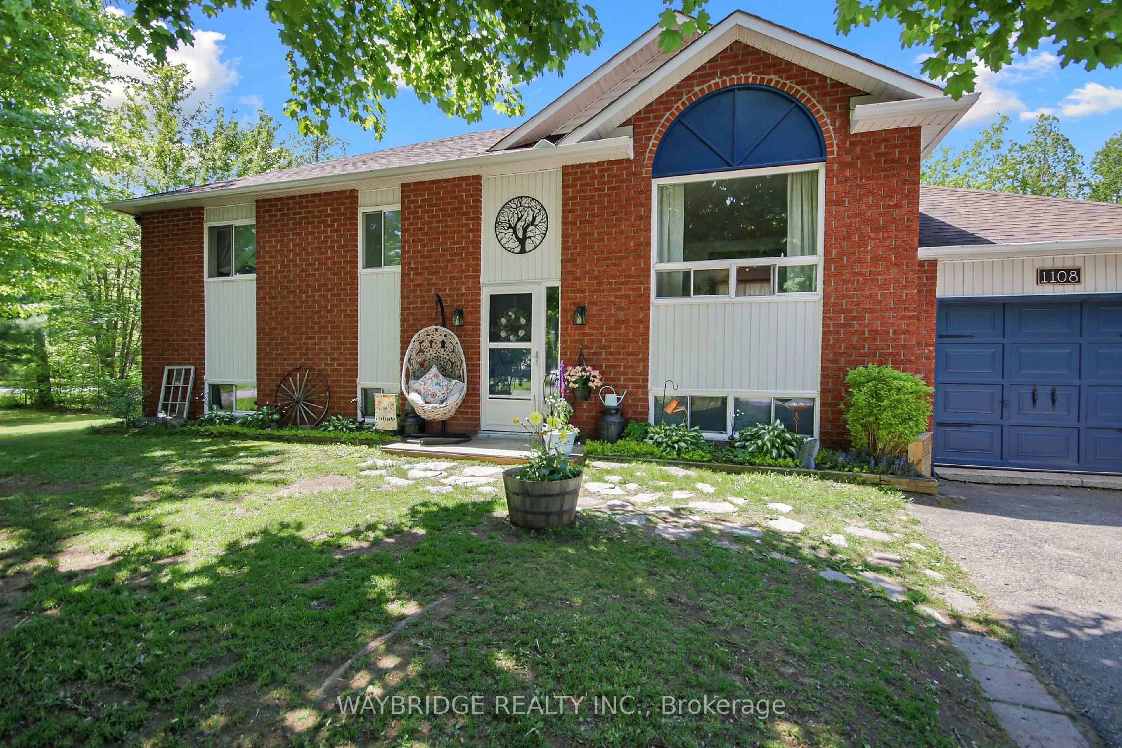 Home with brick exterior material, street for 1108 Des Merisiers St, Clarence-Rockland Ontario K4K 1K9