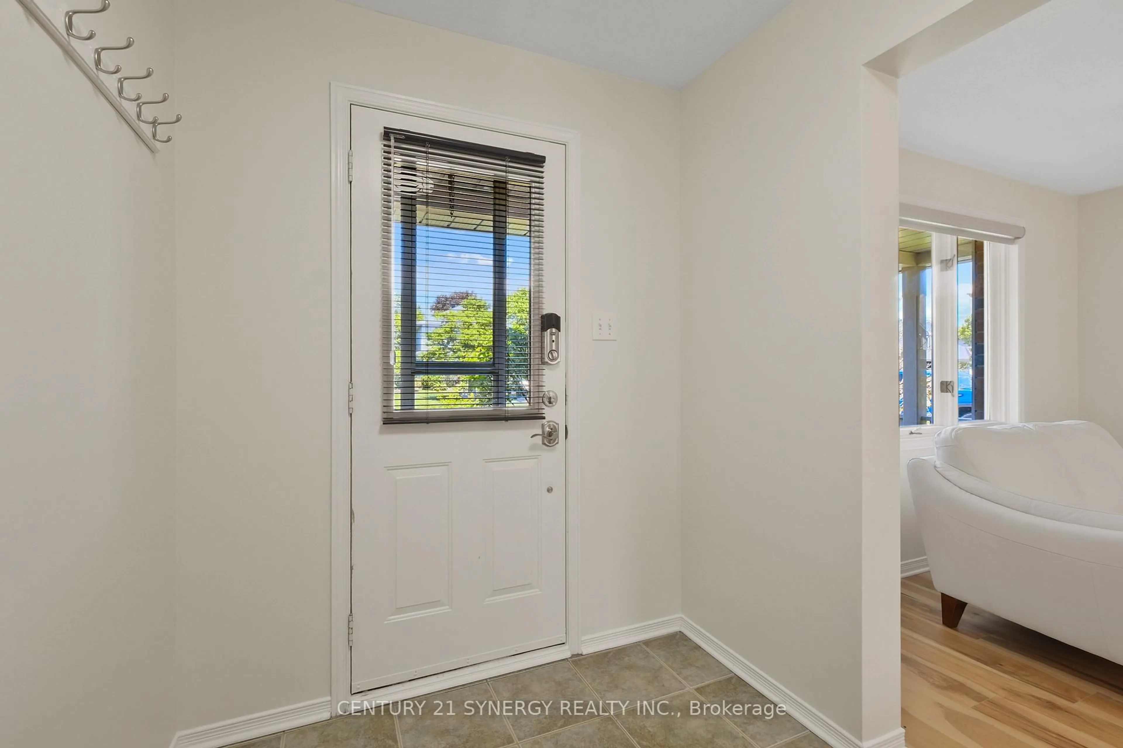Indoor entryway for 604 Steller St, Ottawa Ontario K4A 1N1