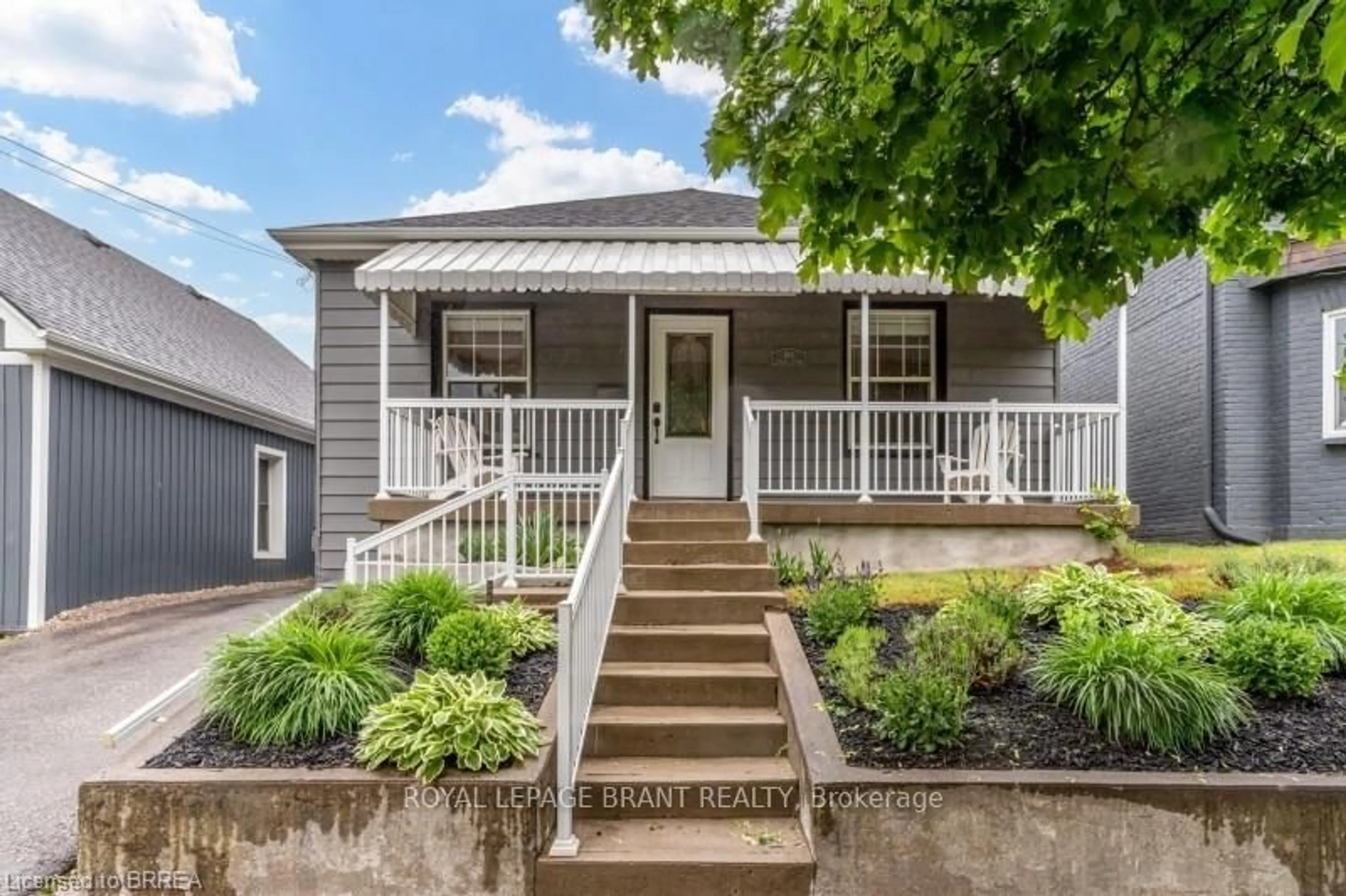 Home with vinyl exterior material, street for 169 Terrace Hill St, Brantford Ontario N3R 1G5