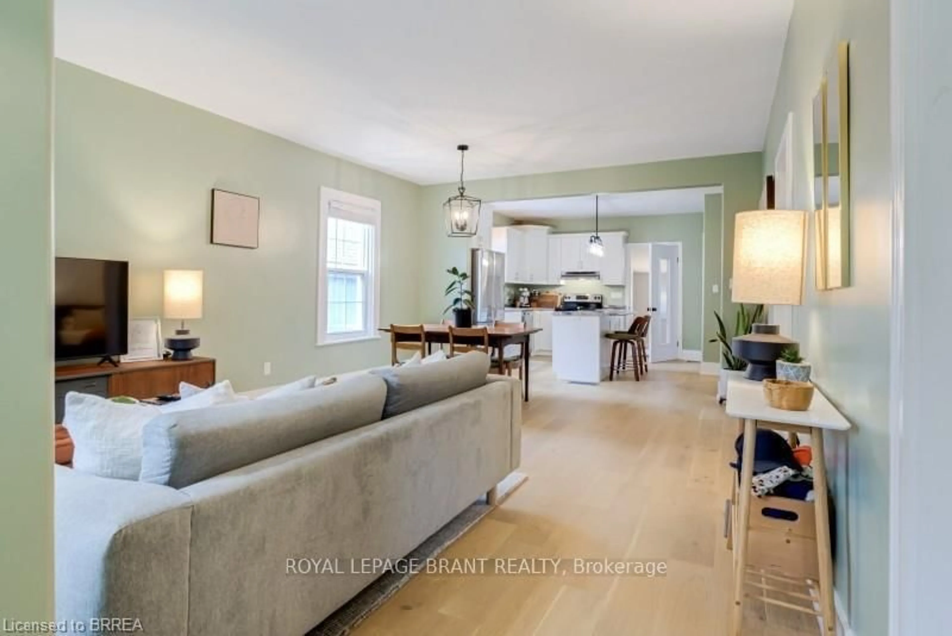 Open concept kitchen, unknown for 169 Terrace Hill St, Brantford Ontario N3R 1G5