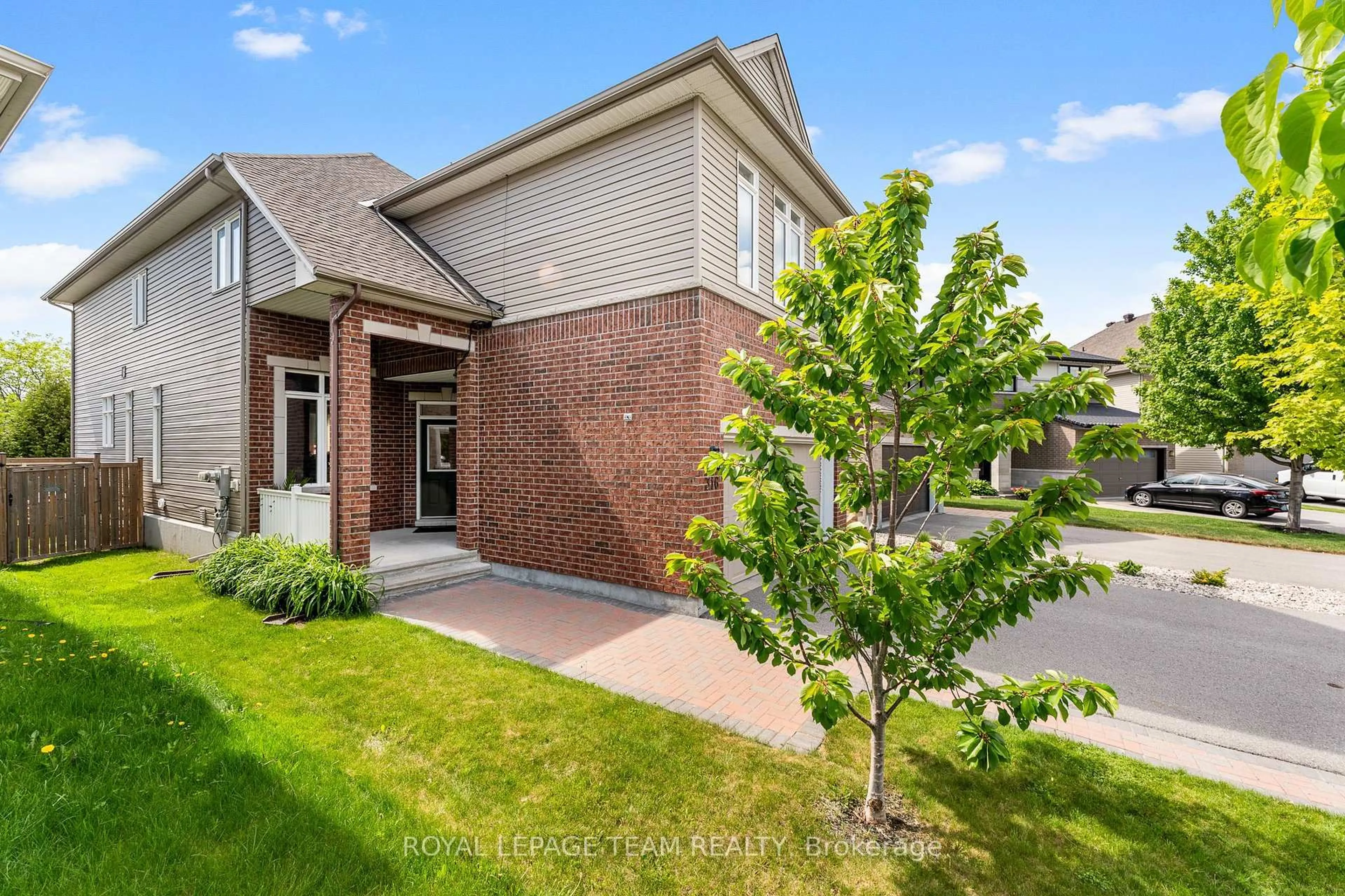 Home with brick exterior material, street for 316 Sugar Pine Cres, Kanata Ontario K2M 0B1