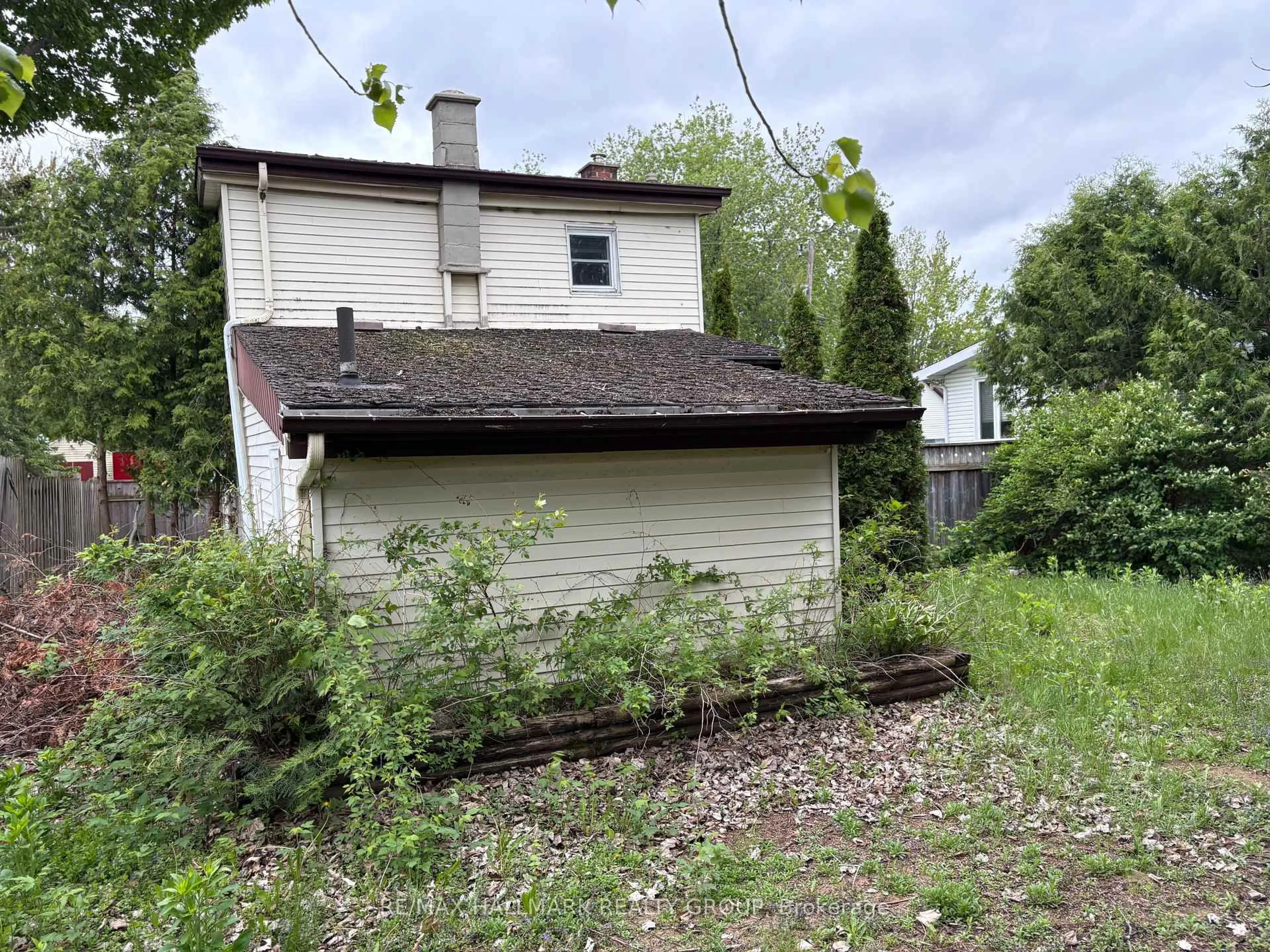 Shed for 669 Victor St, Clarence-Rockland Ontario K4K 1E4