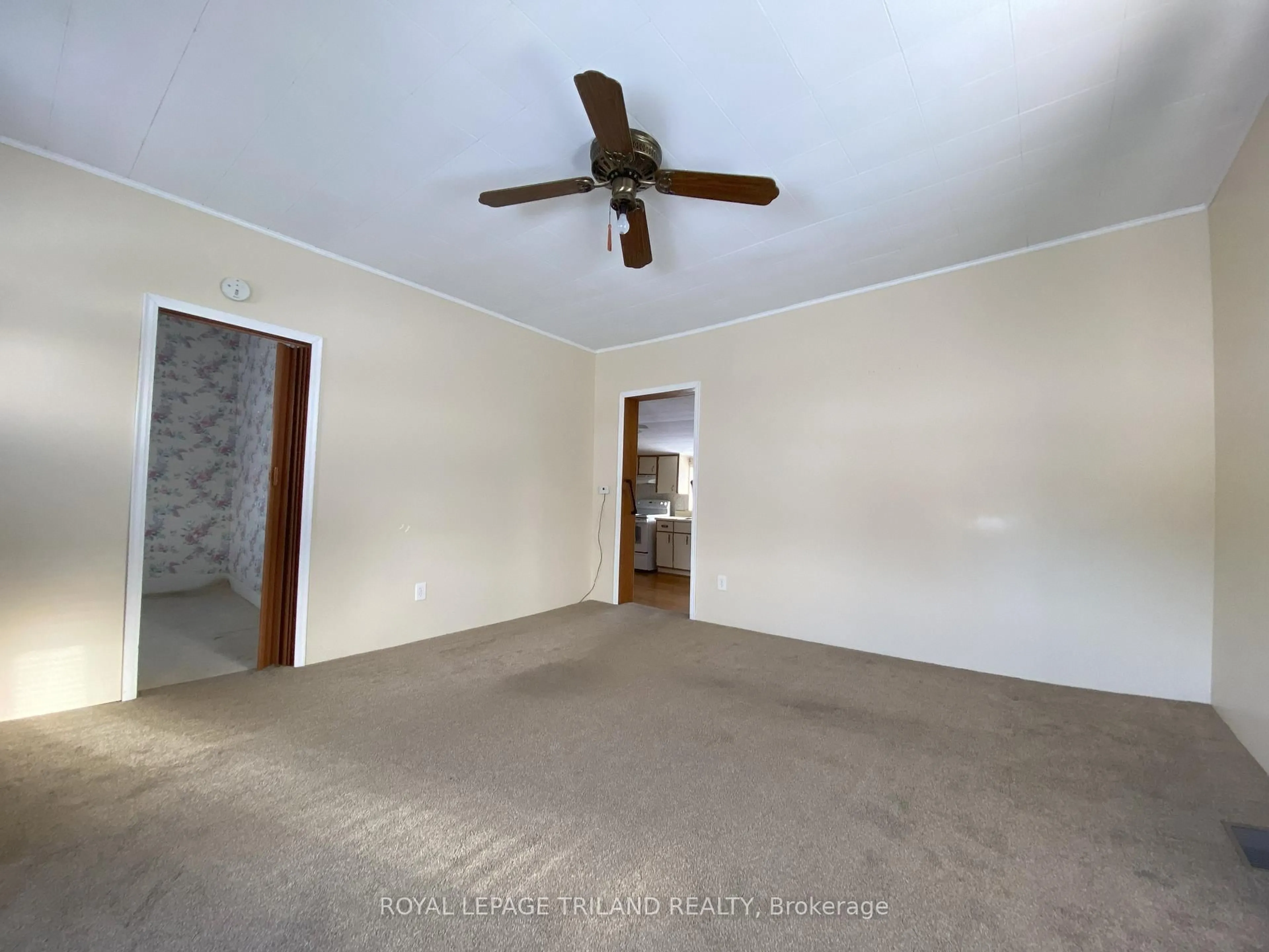 A pic of a room for 81 Mill St, Lambton Shores Ontario N0M 2N0