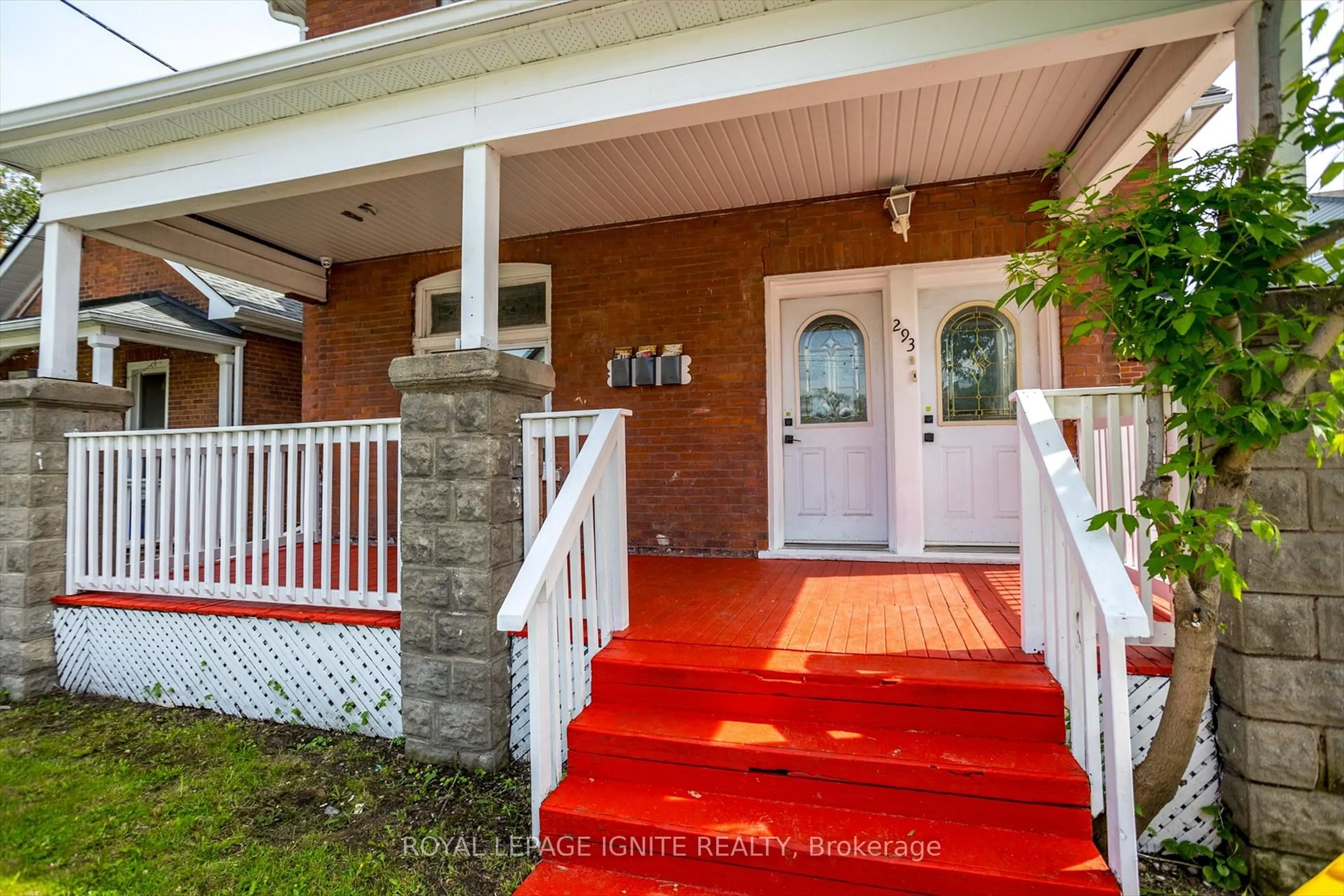 Unknown for 293 Dalhousie St, Peterborough Central Ontario K9J 2M6