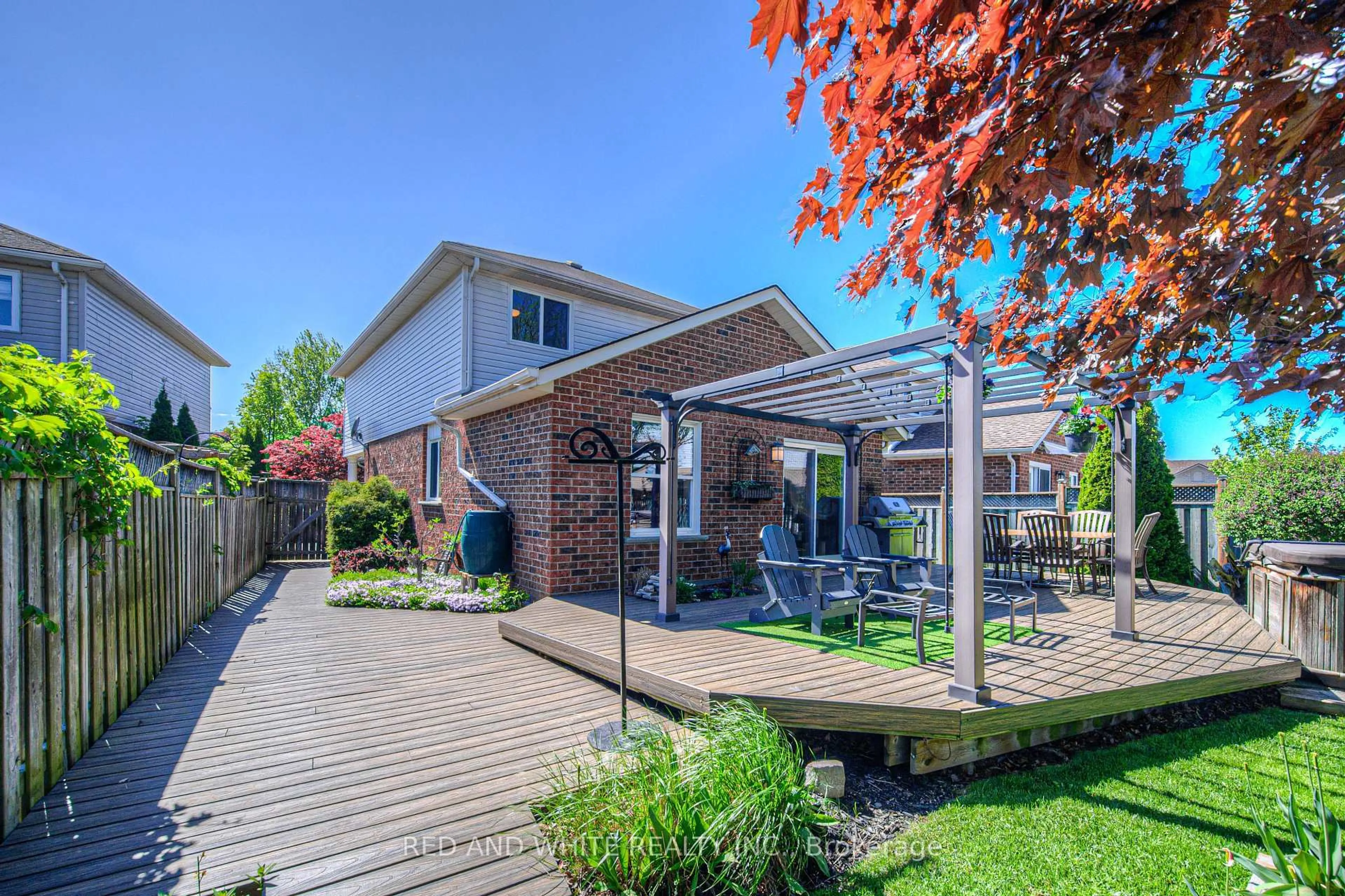 Home with brick exterior material, street for 7 Wheeler Dr, Cambridge Ontario N1P 1E5