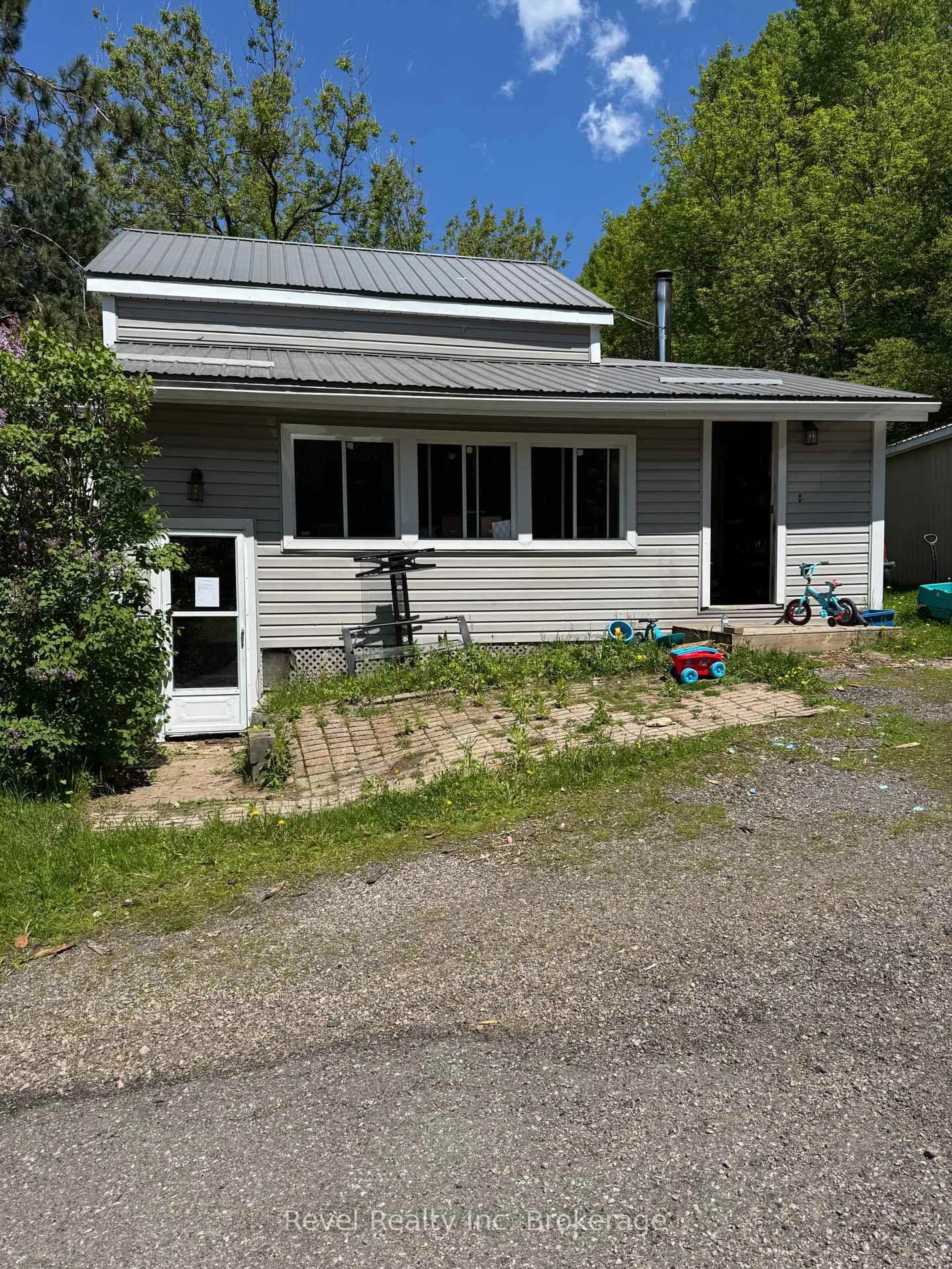 Unknown for 218 Railway St, Bonfield Ontario P0H 1E0