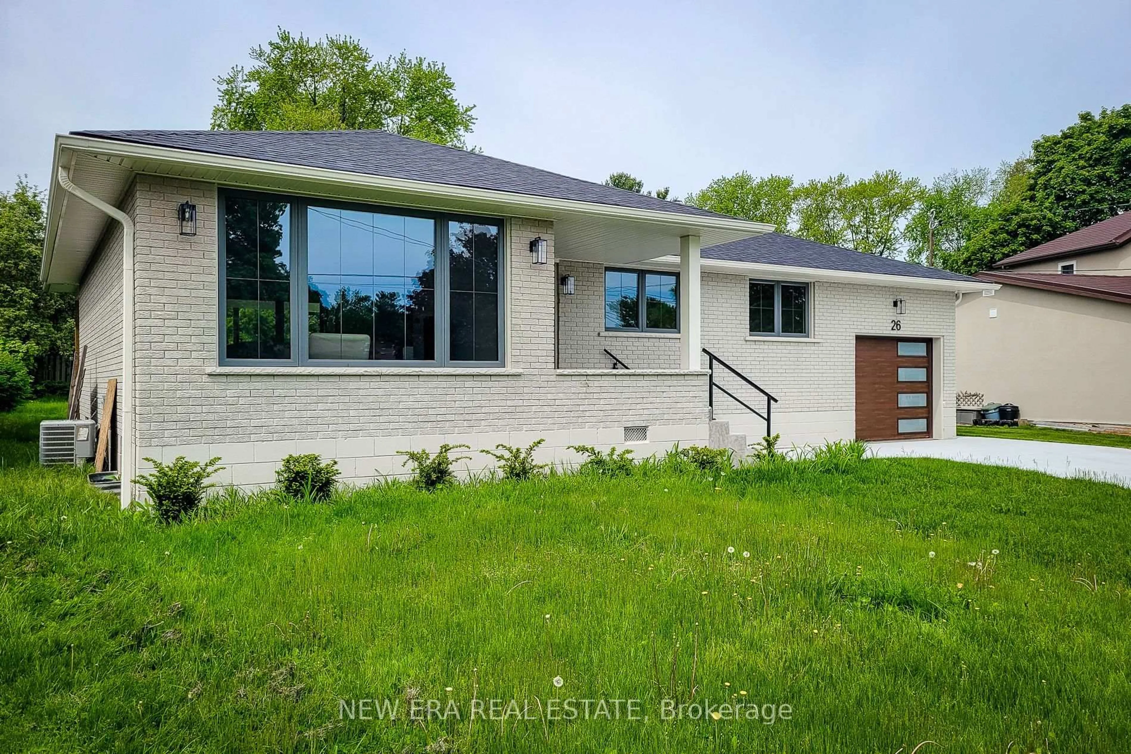 Home with brick exterior material, unknown for 26 George St, Grimsby Ontario L3M 3Y6