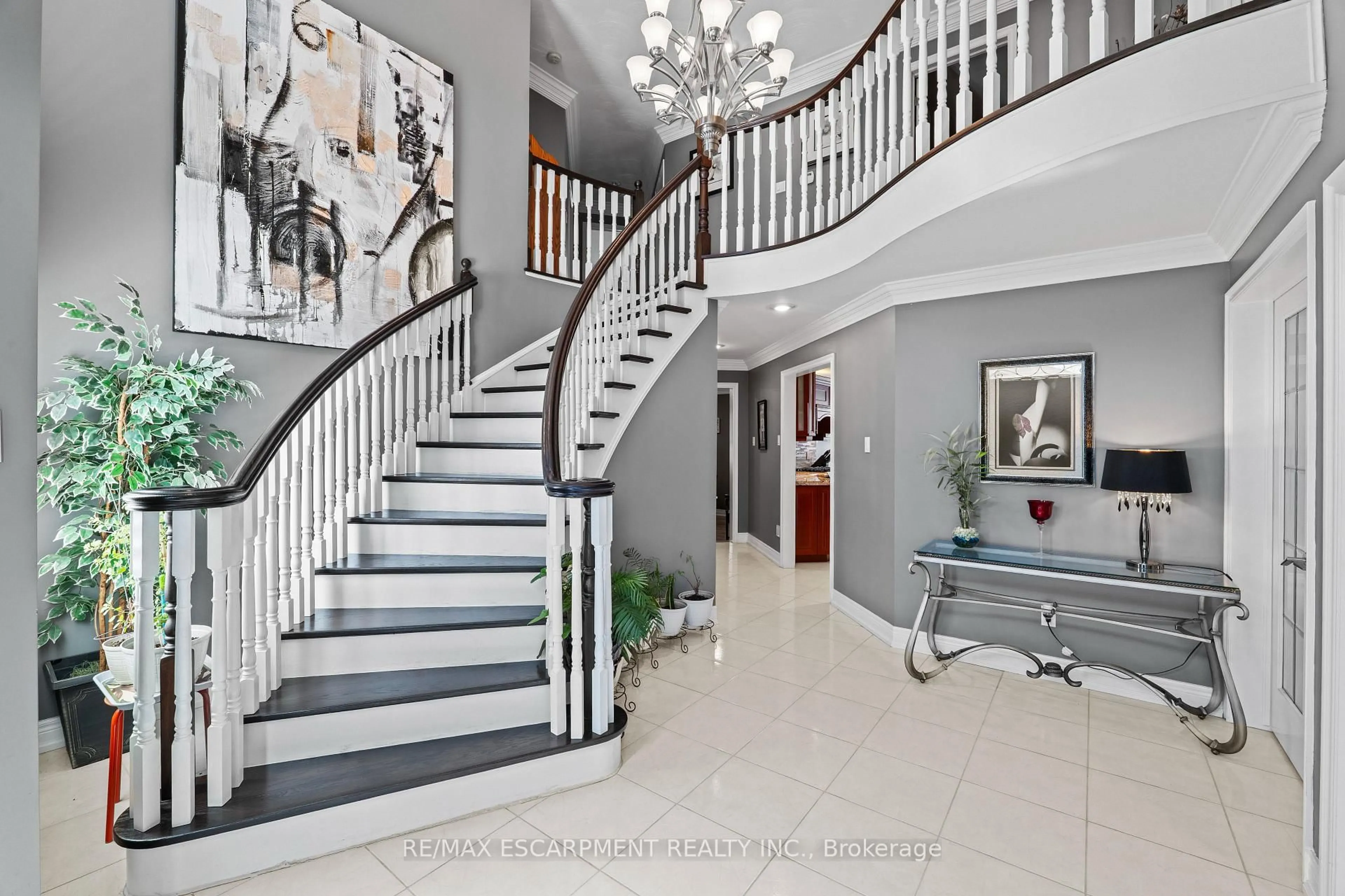 Unknown for 6 Embassy Dr, Hamilton Ontario L8T 4Z8