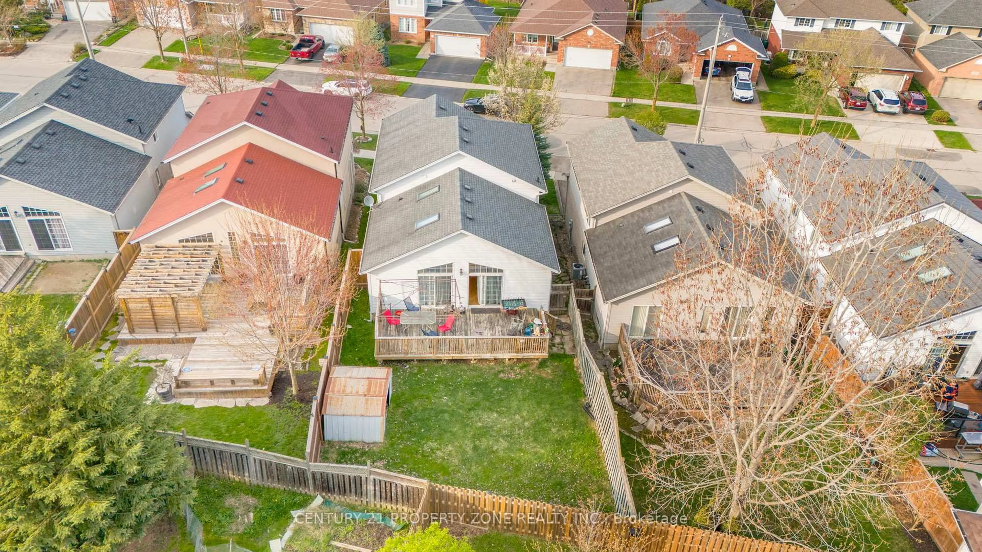 A pic from outside/outdoor area/front of a property/back of a property/a pic from drone, street for 359 Otterbein Rd, Kitchener Ontario N2B 3V9