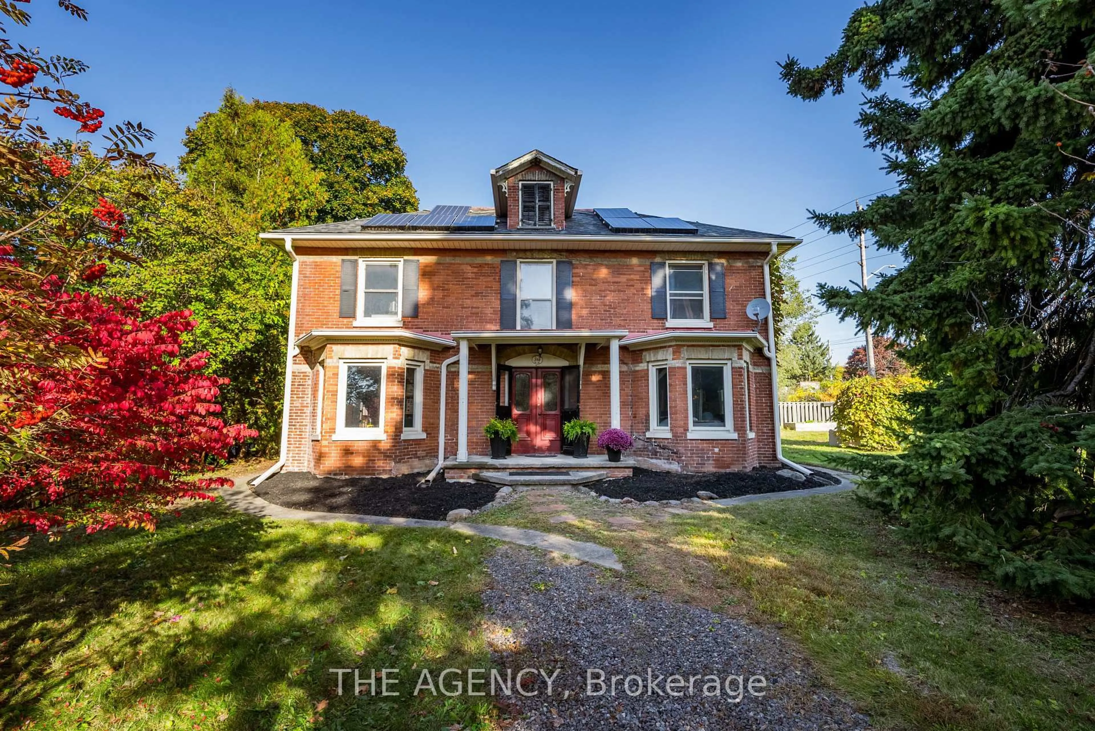 A pic from outside/outdoor area/front of a property/back of a property/a pic from drone, building for 310 Ridout St, Port Hope Ontario L1A 1R1