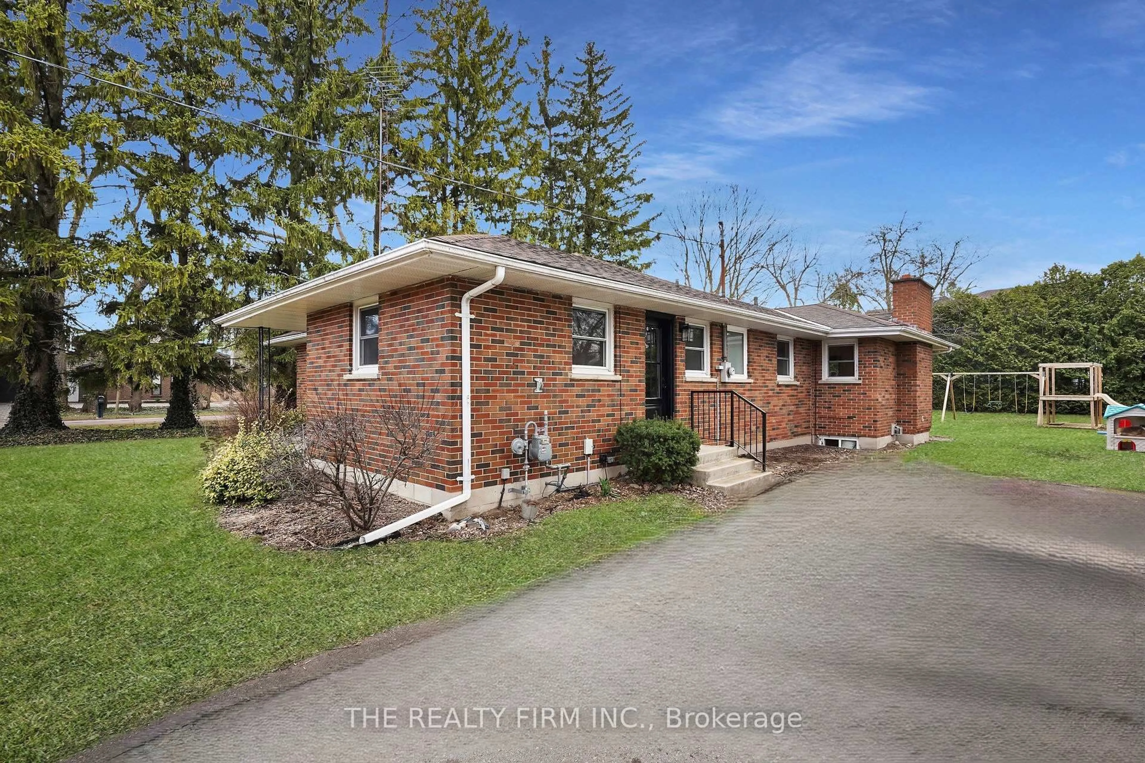Home with brick exterior material, street for 675 Regent St, Strathroy-Caradoc Ontario N0L 1W0
