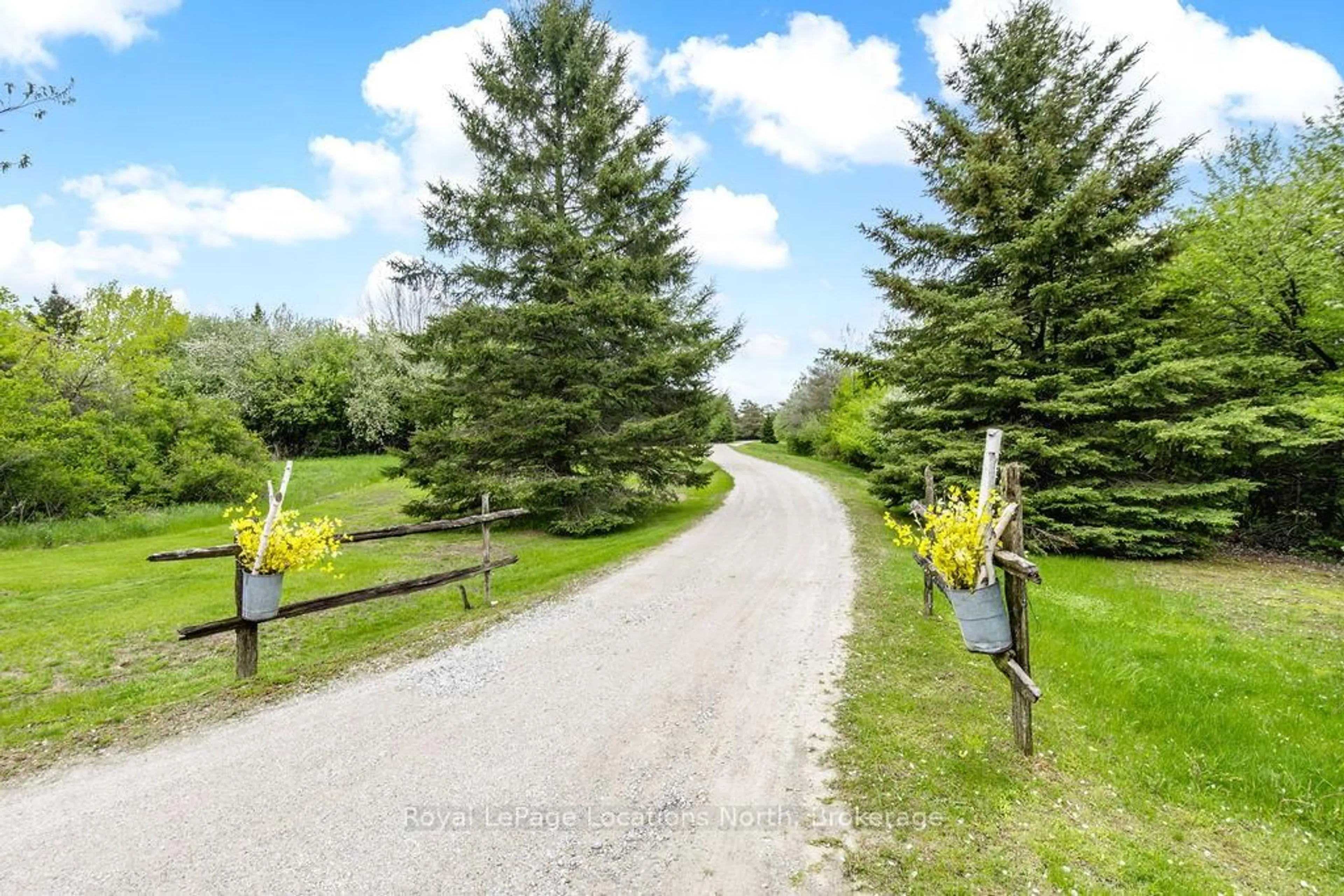 Patio, forest/trees view for 38 Old Carriage Rd, East Garafraxa Ontario L9W 6B2