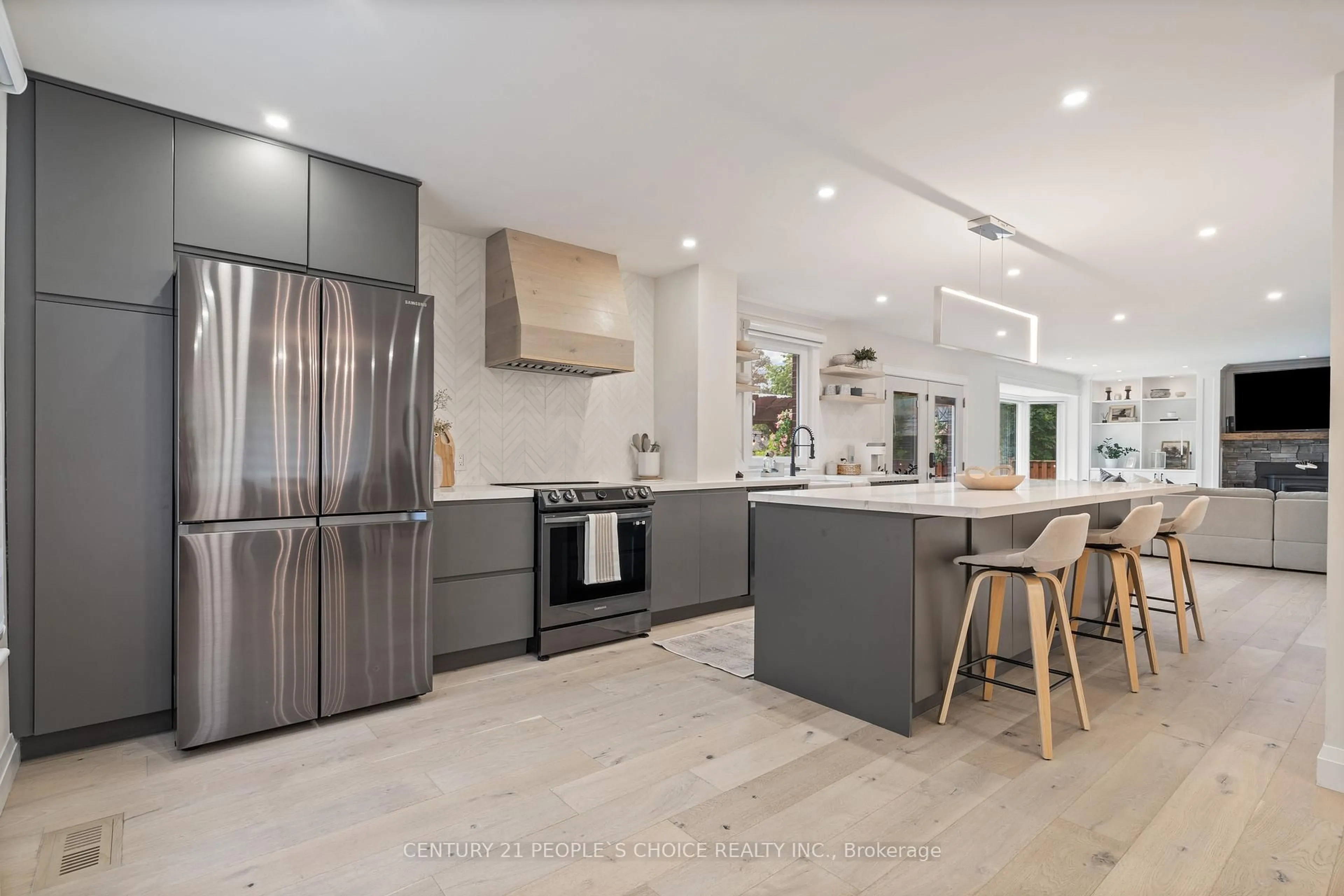 Open concept kitchen, ceramic/tile floor for 7 Carl Cres, Hamilton Ontario L0R 2H4