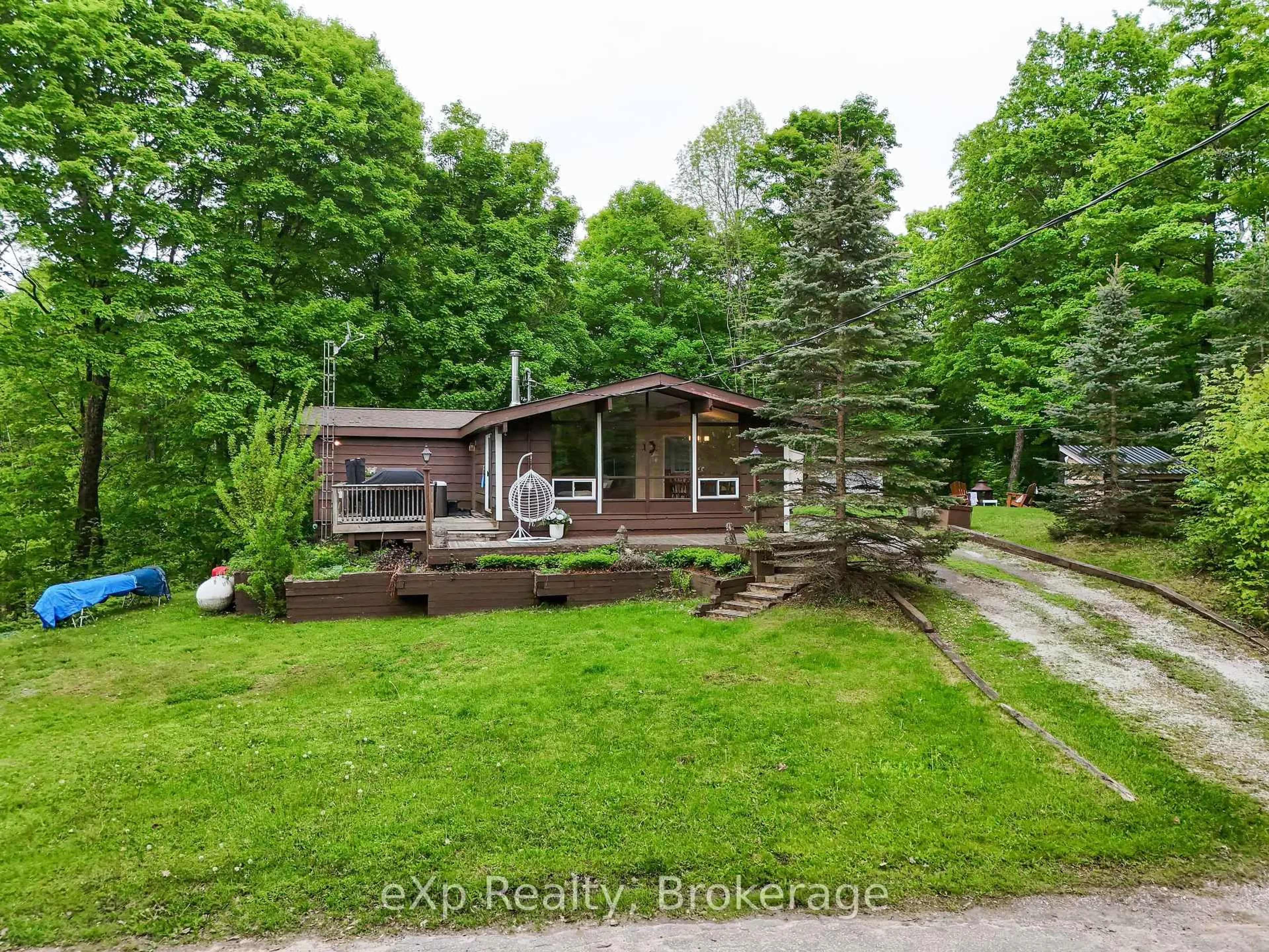 A pic from outside/outdoor area/front of a property/back of a property/a pic from drone, unknown for 279 & 283 West Point Sands Rd, Huntsville Ontario P1H 1C4