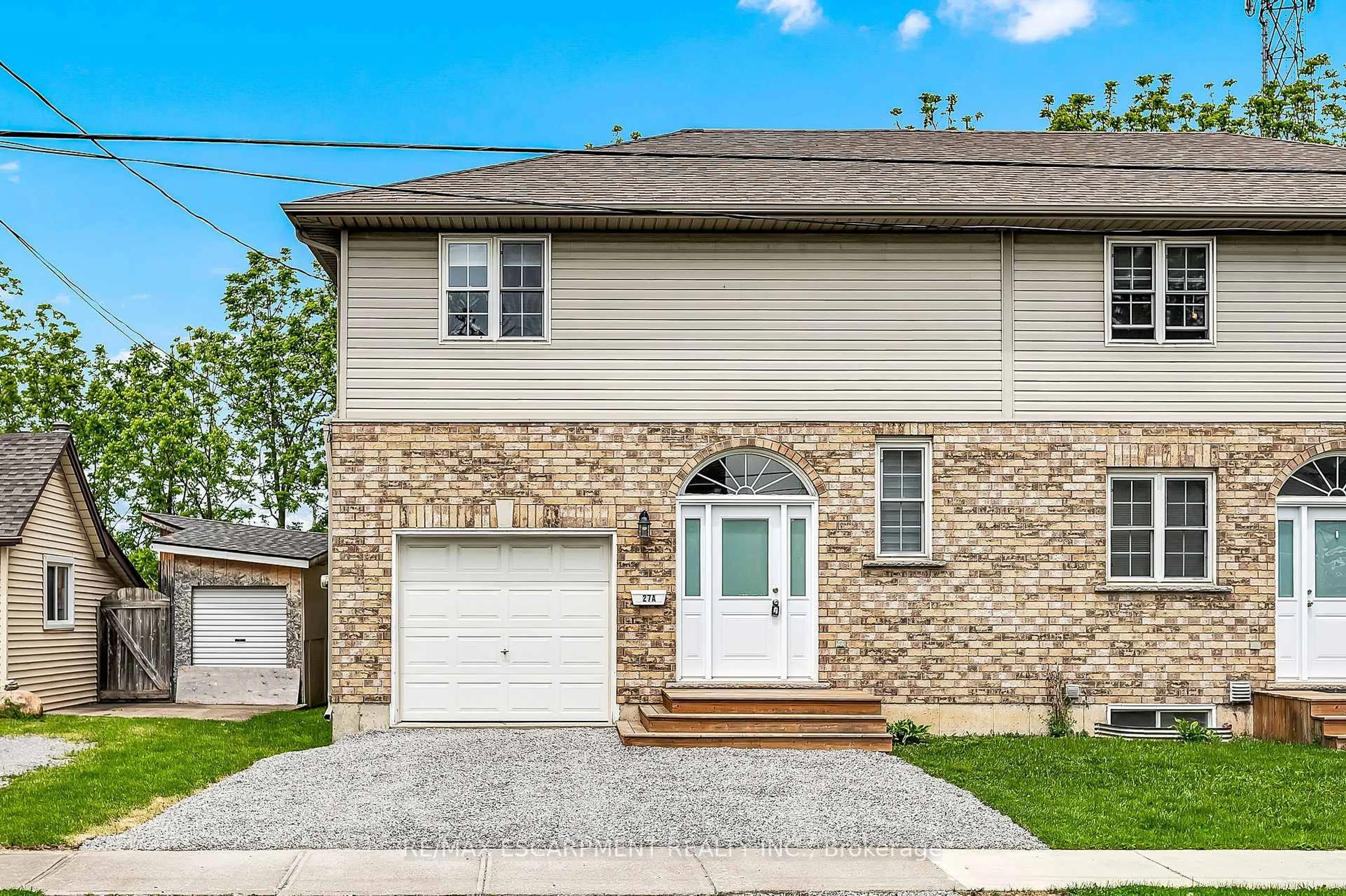 Unknown for 27A Walnut St, St. Catharines Ontario L2T 1H6