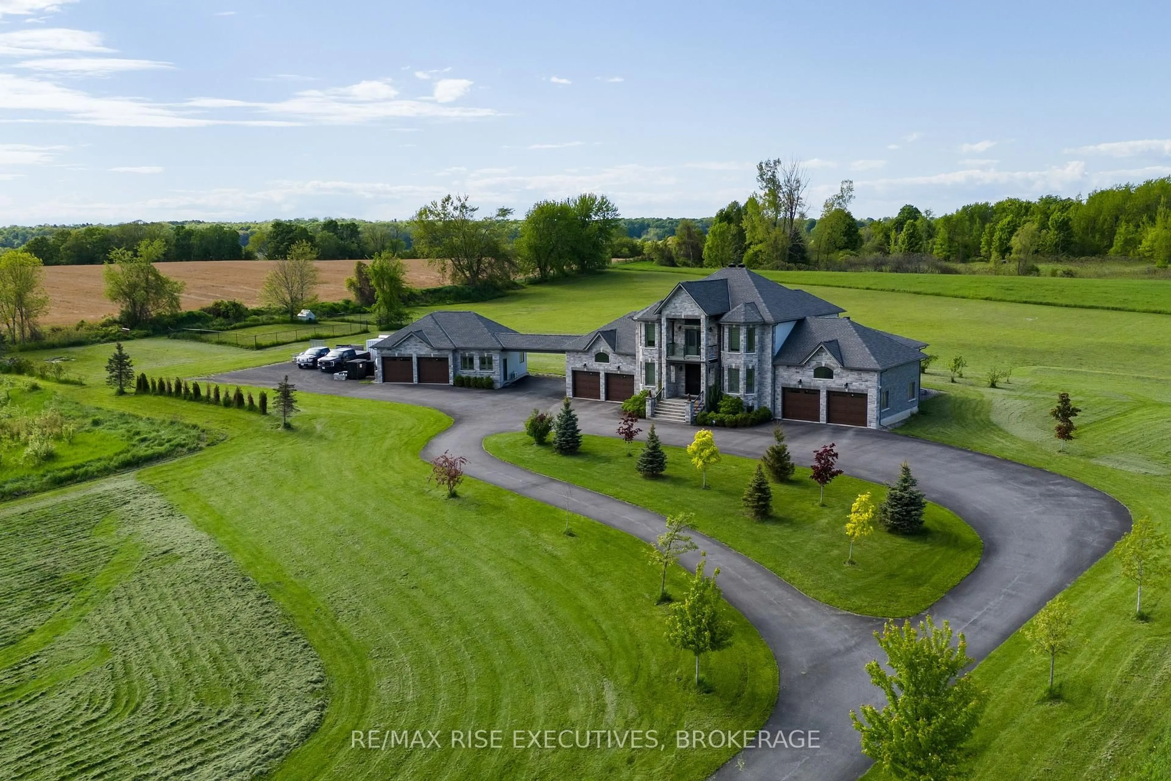 A pic from outside/outdoor area/front of a property/back of a property/a pic from drone, mountain view for 78 Aragon Rd, Kingston Ontario K0H 1S0