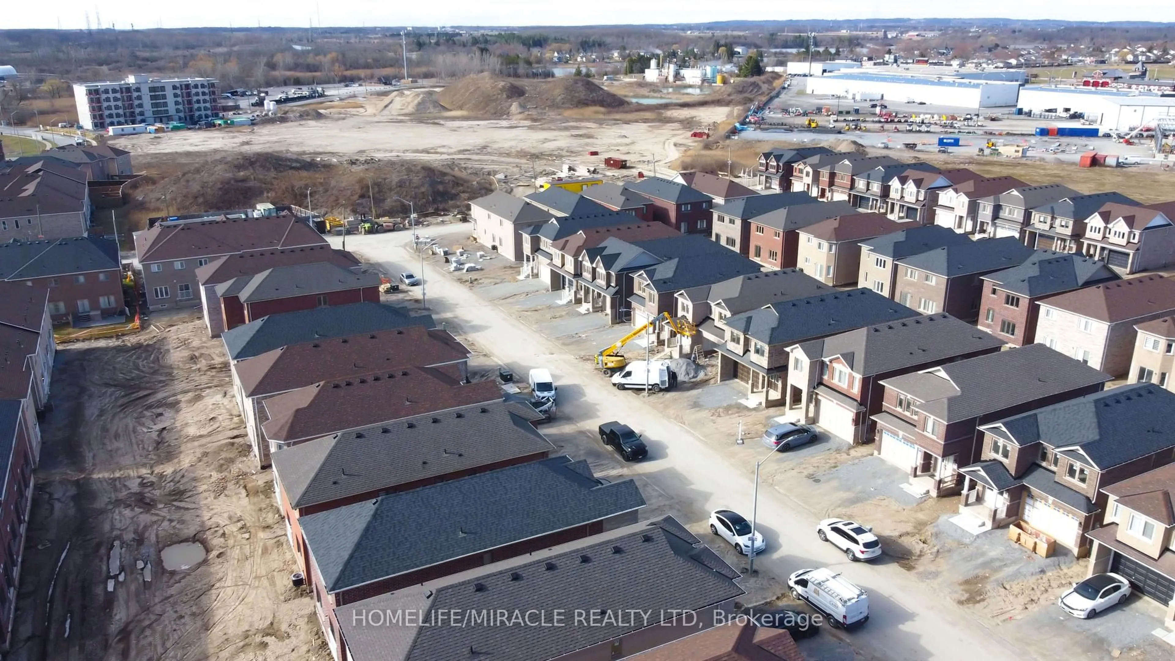A pic from outside/outdoor area/front of a property/back of a property/a pic from drone, street for 31 Huntsworth Ave, Thorold Ontario L2V 0N3